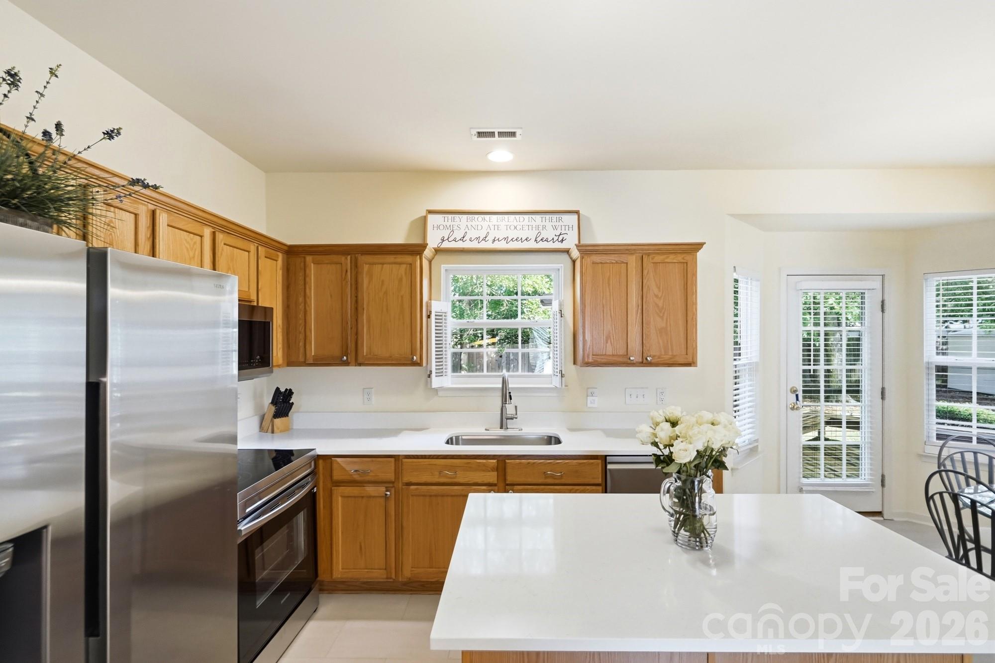 7202 Red Bush Court Property Photo 15