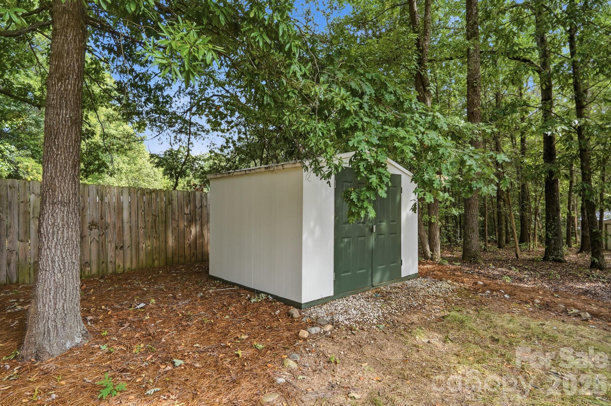 7202 Red Bush Court Property Photo 45