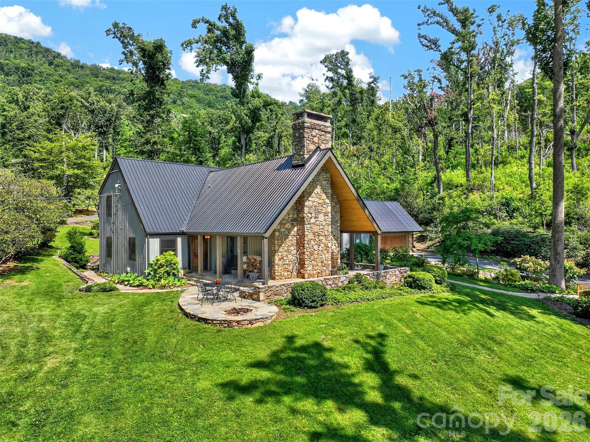 299 Webb Cove Road Property Photo 3