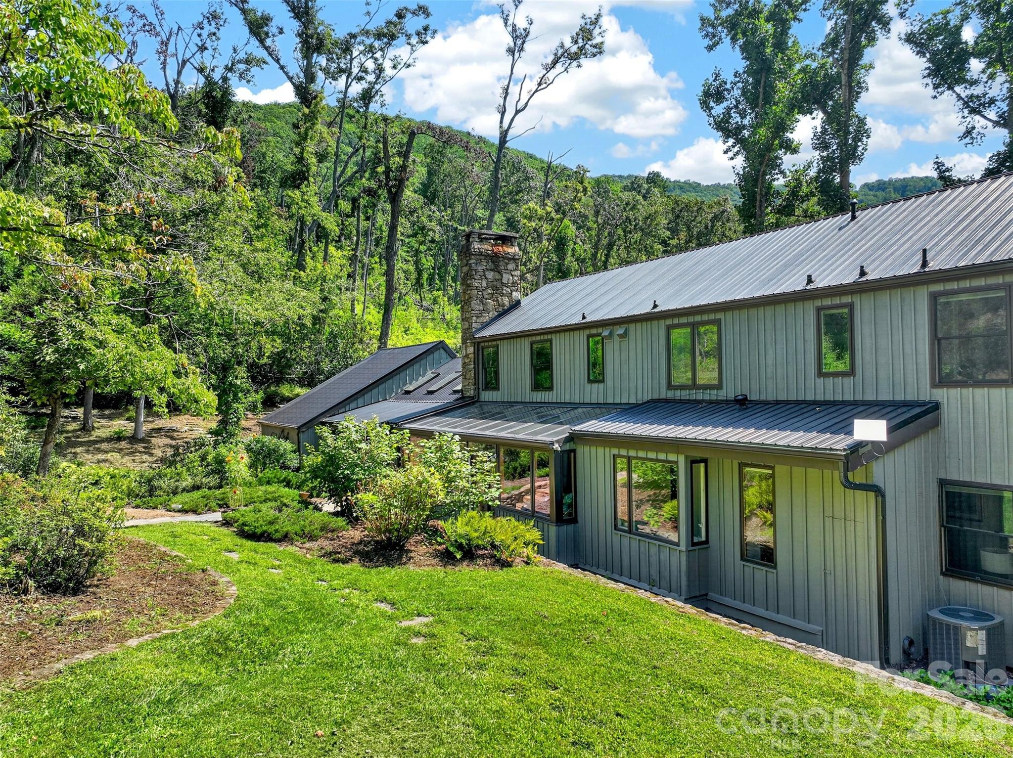299 Webb Cove Road Property Photo 6