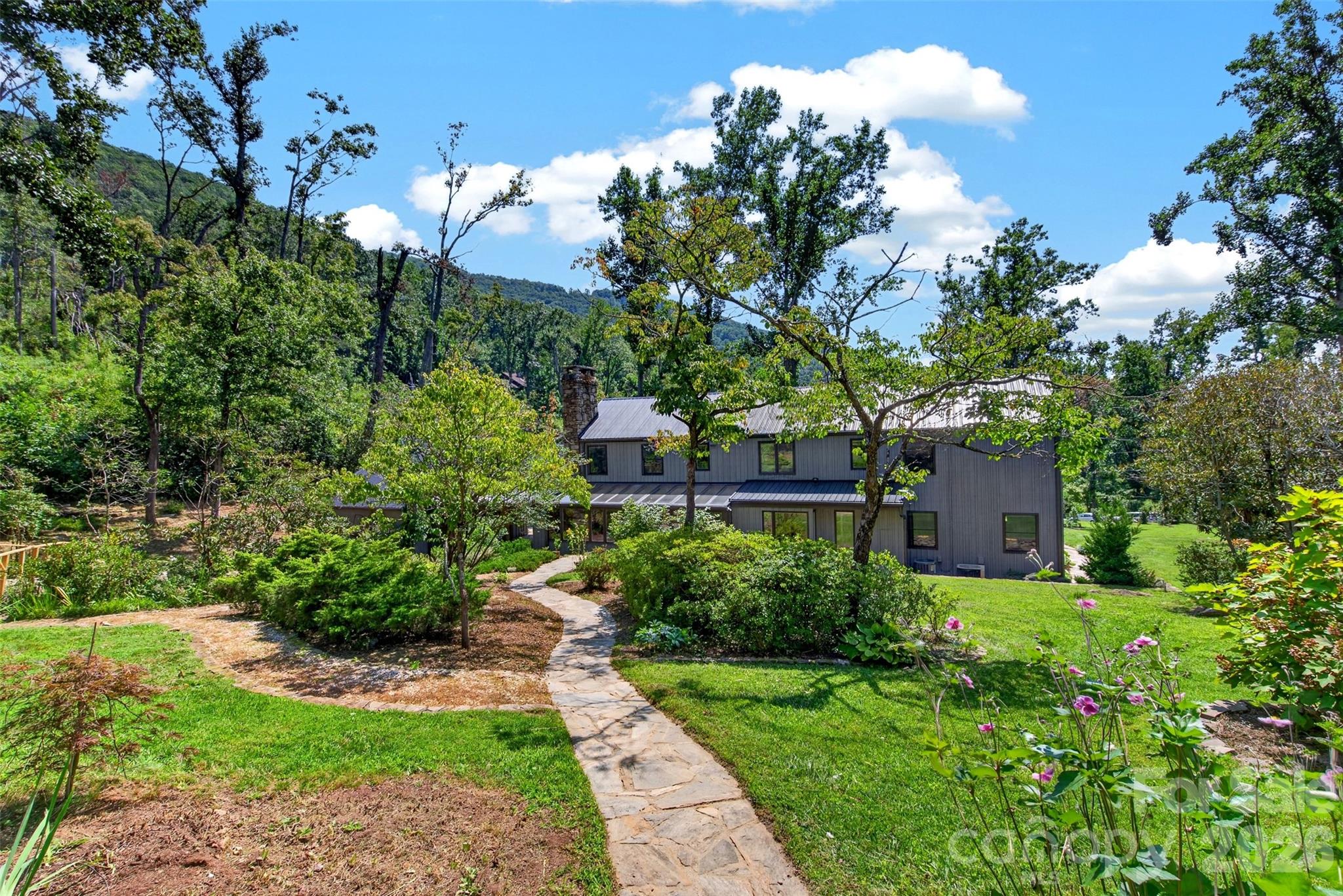 299 Webb Cove Road Property Photo 9