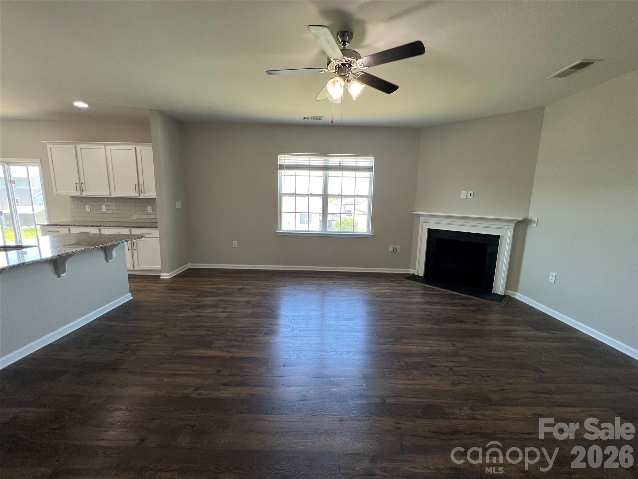 3228 Roan Street Property Photo 5