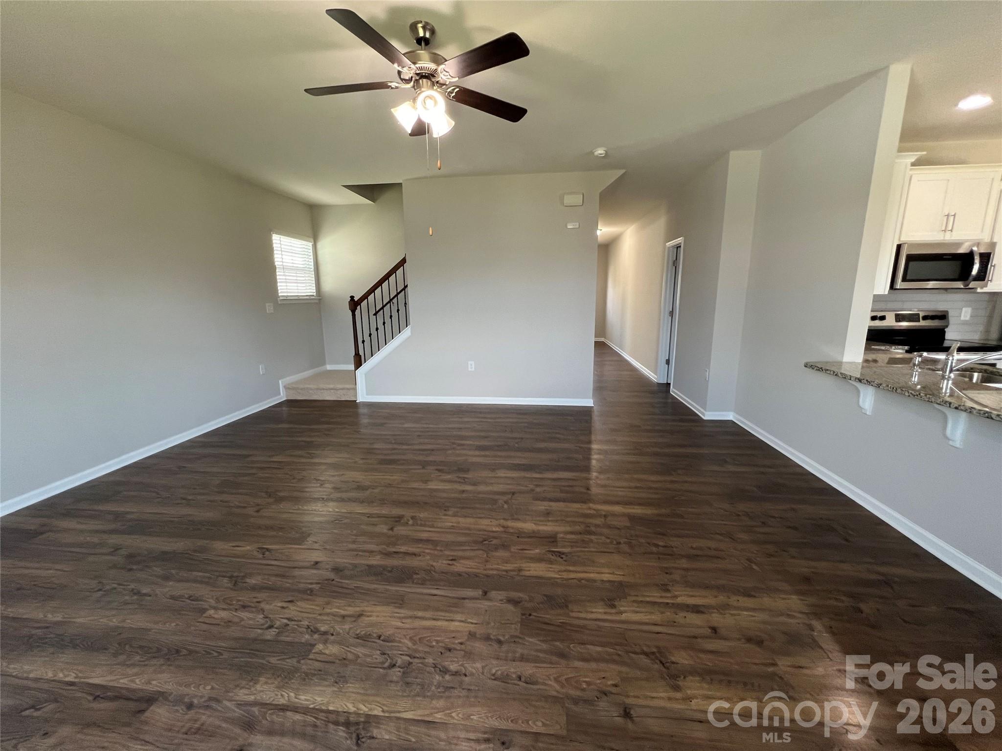 3228 Roan Street Property Photo 6