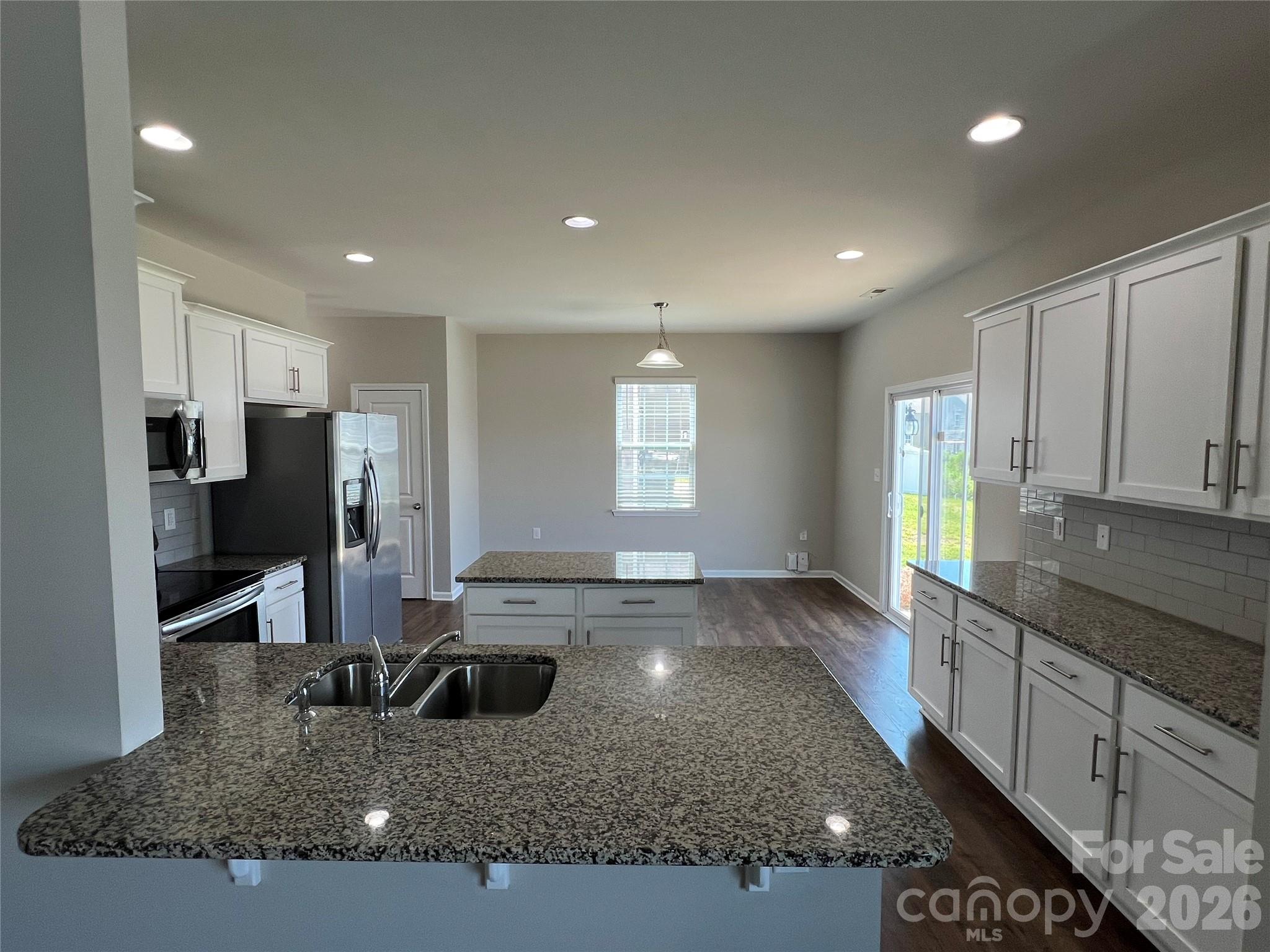 3228 Roan Street Property Photo 10