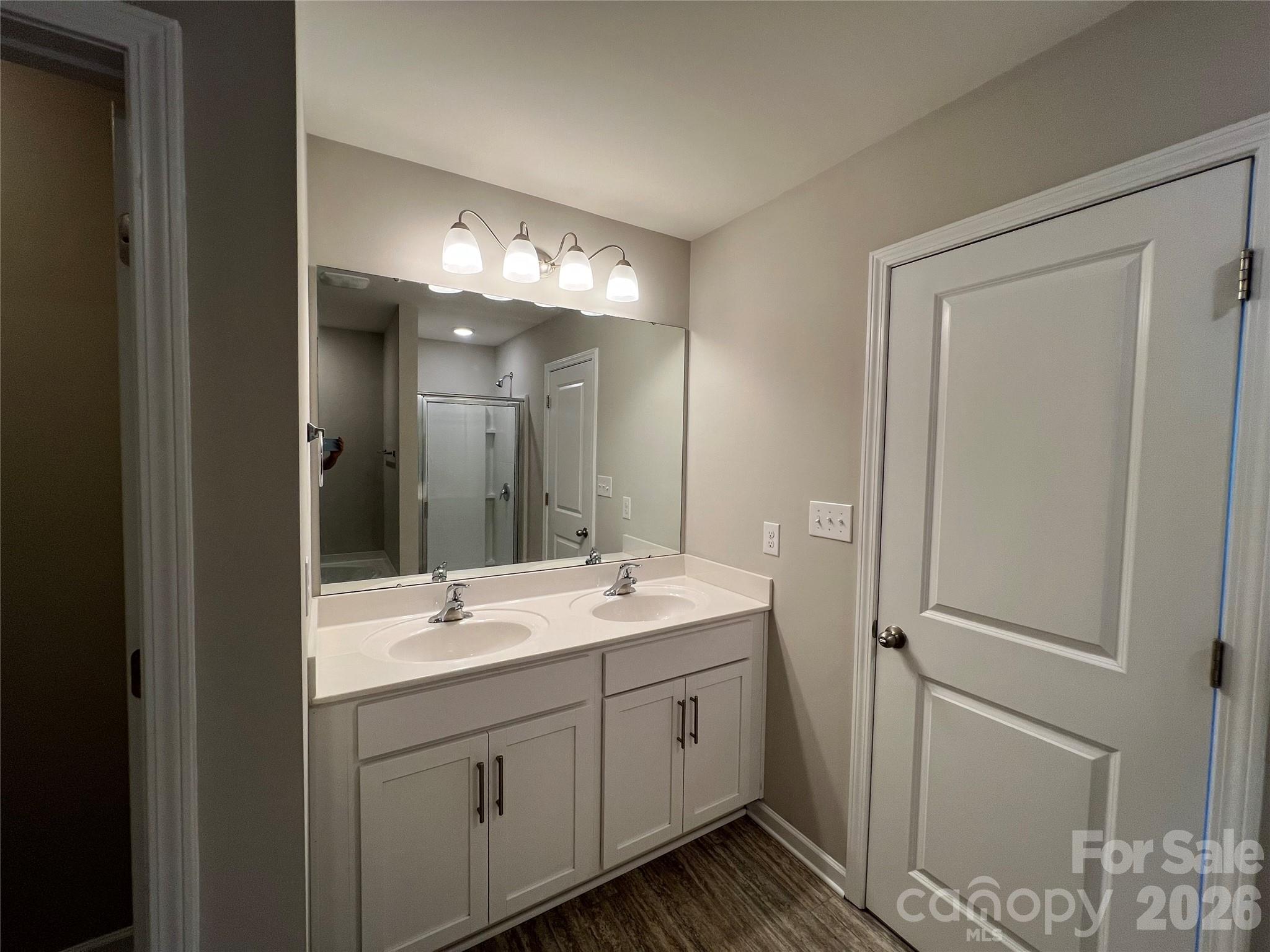 3228 Roan Street Property Photo 28