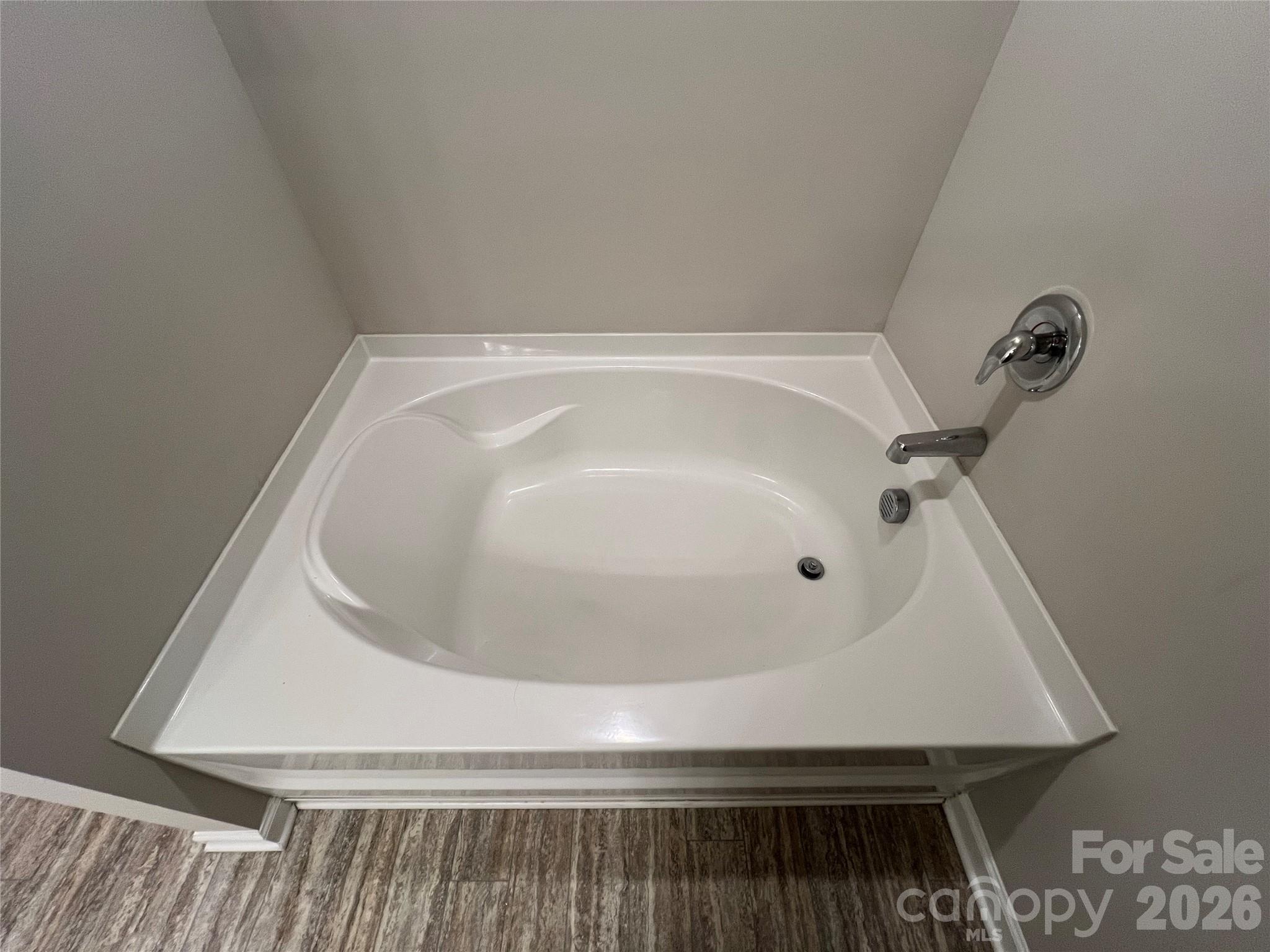 3228 Roan Street Property Photo 29
