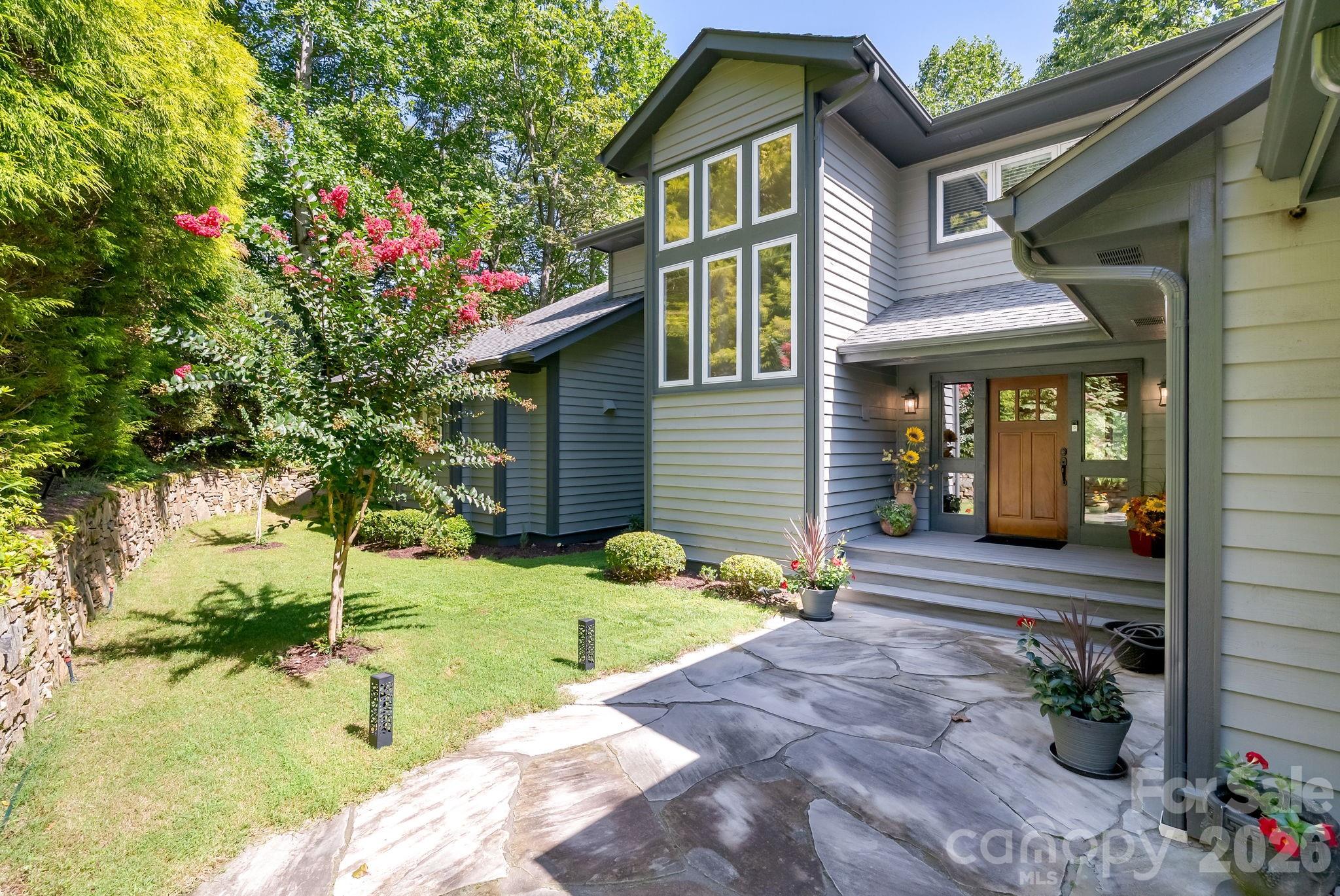 107 Spruce Lane Property Photo 1