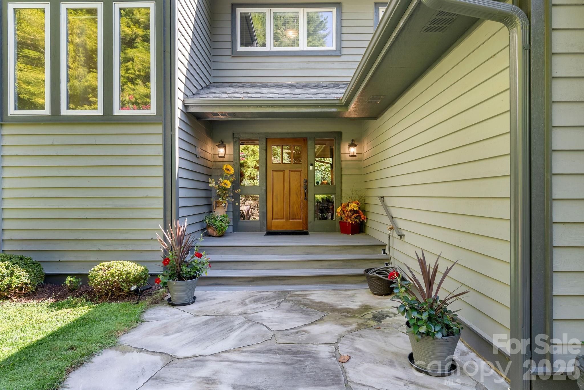 107 Spruce Lane Property Photo 2