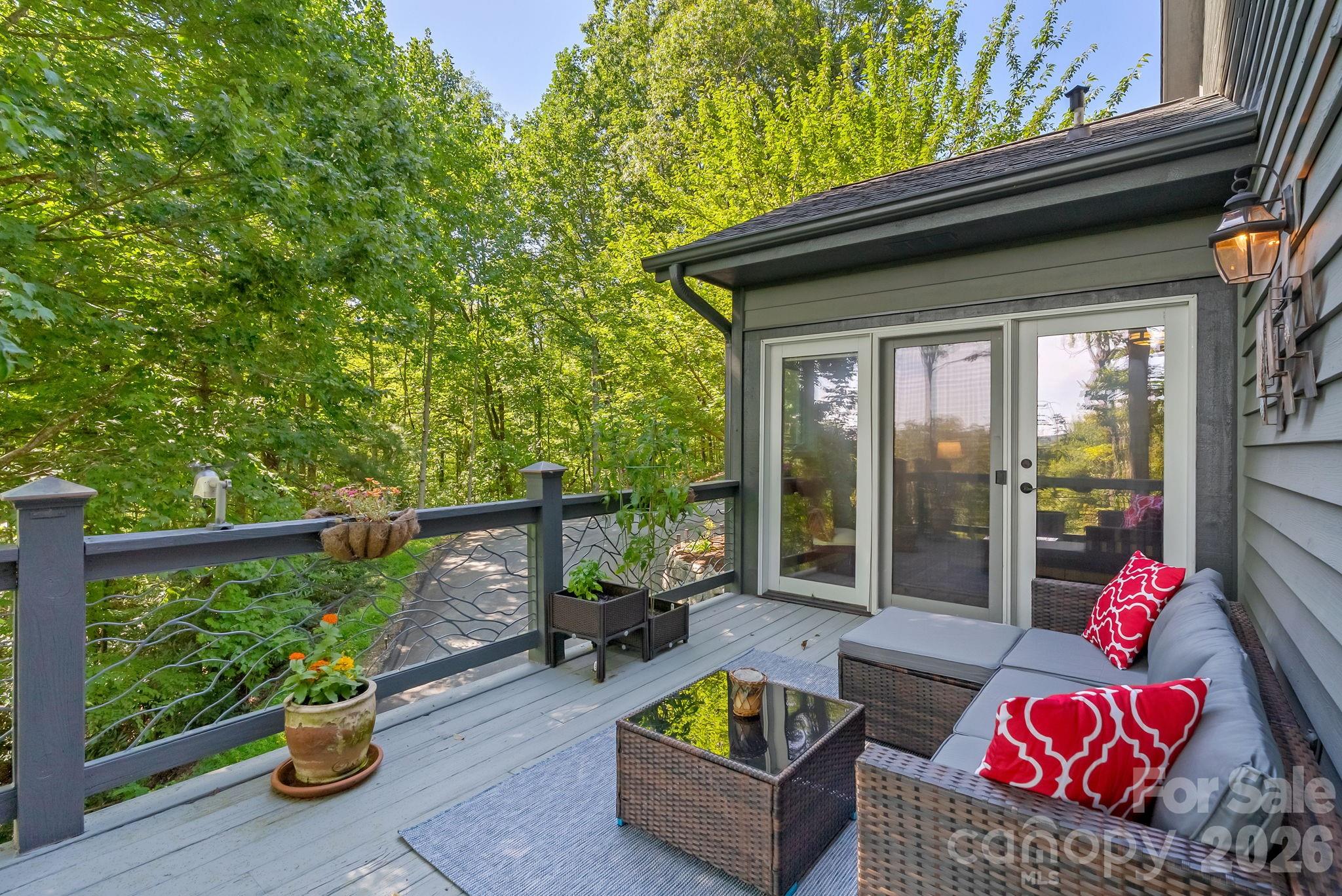 107 Spruce Lane Property Photo 30