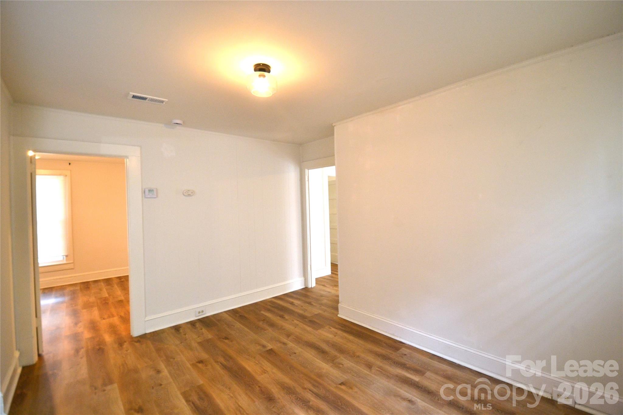 406 W 9th Street Property Photo 8