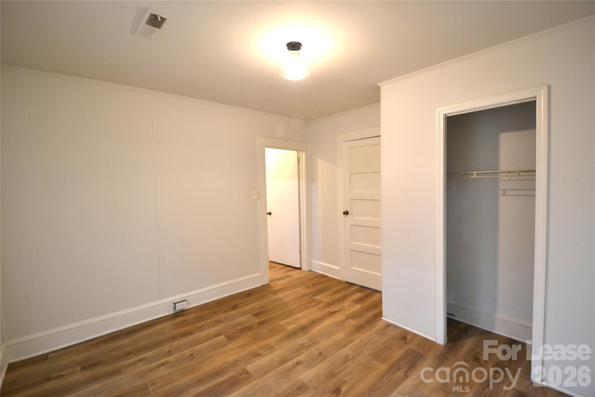 406 W 9th Street Property Photo 16