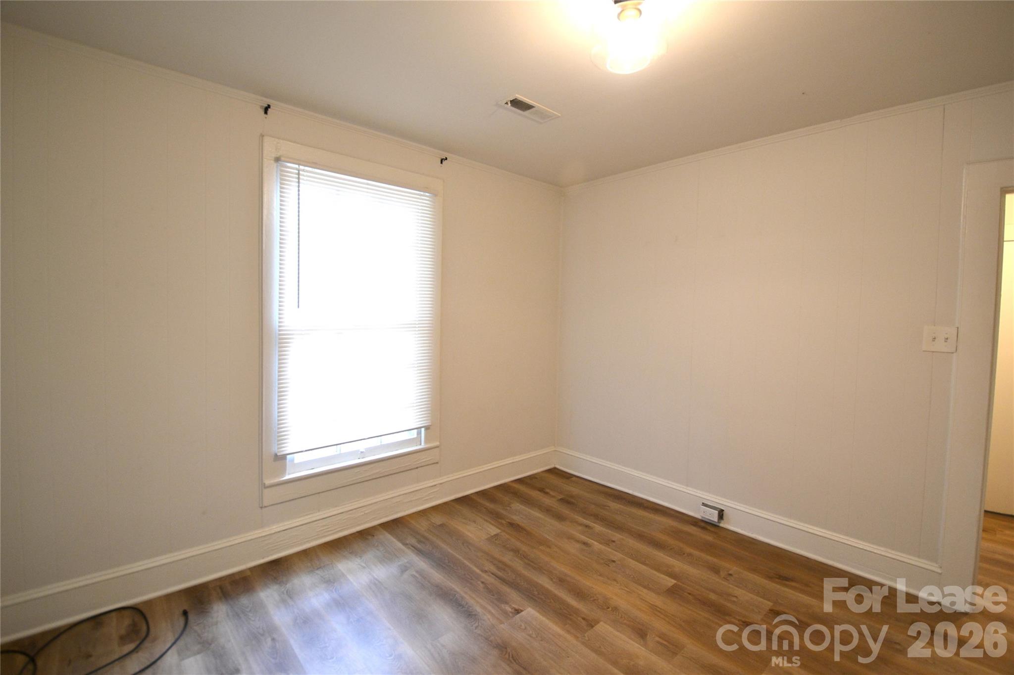 406 W 9th Street Property Photo 17