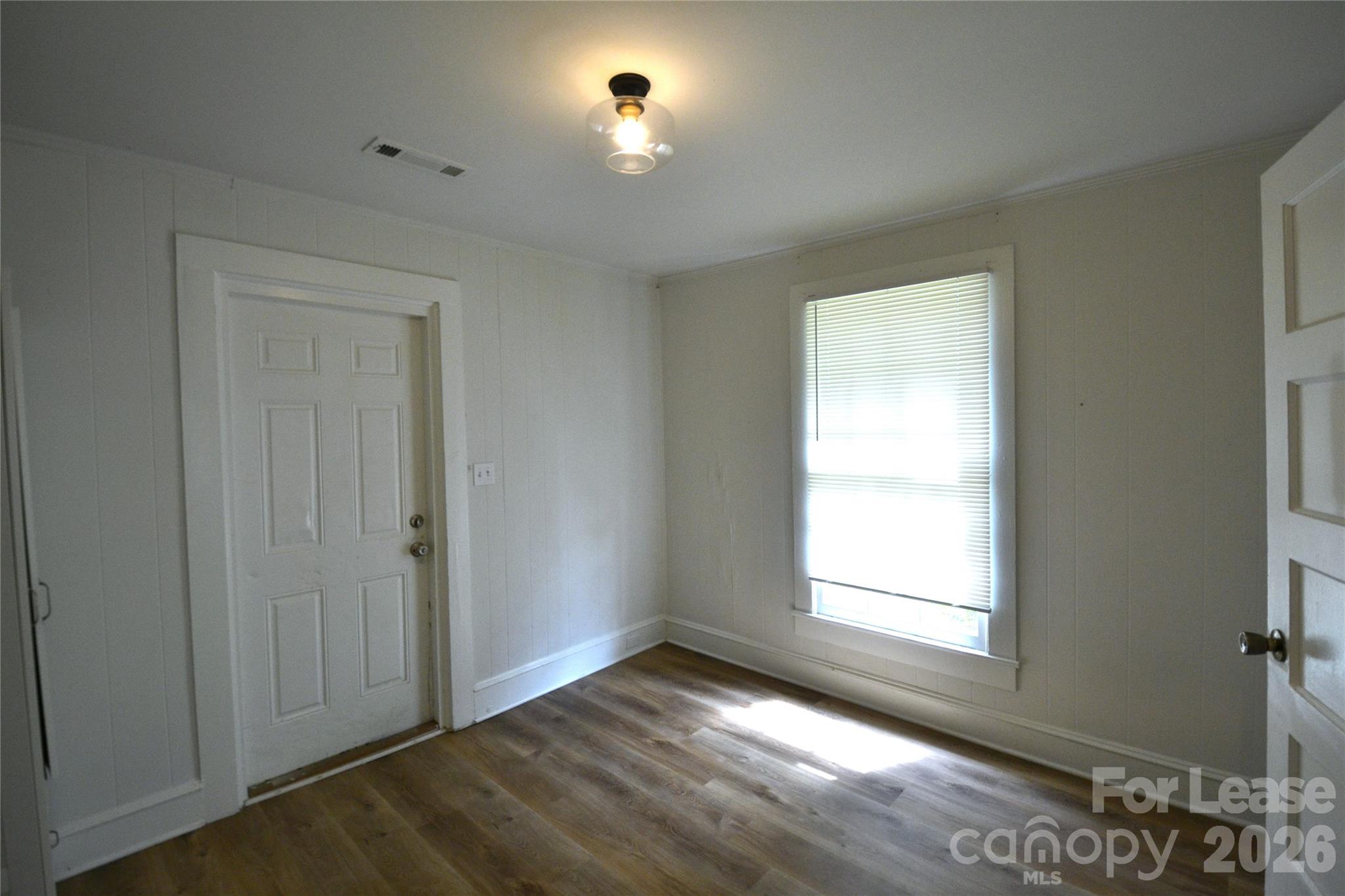 406 W 9th Street Property Photo 20