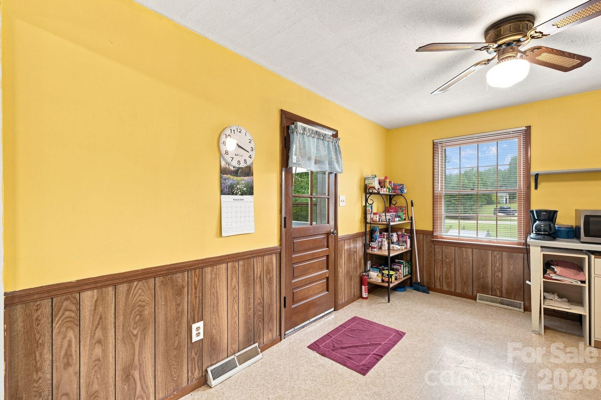 1714 Lazenby Street Property Photo 10