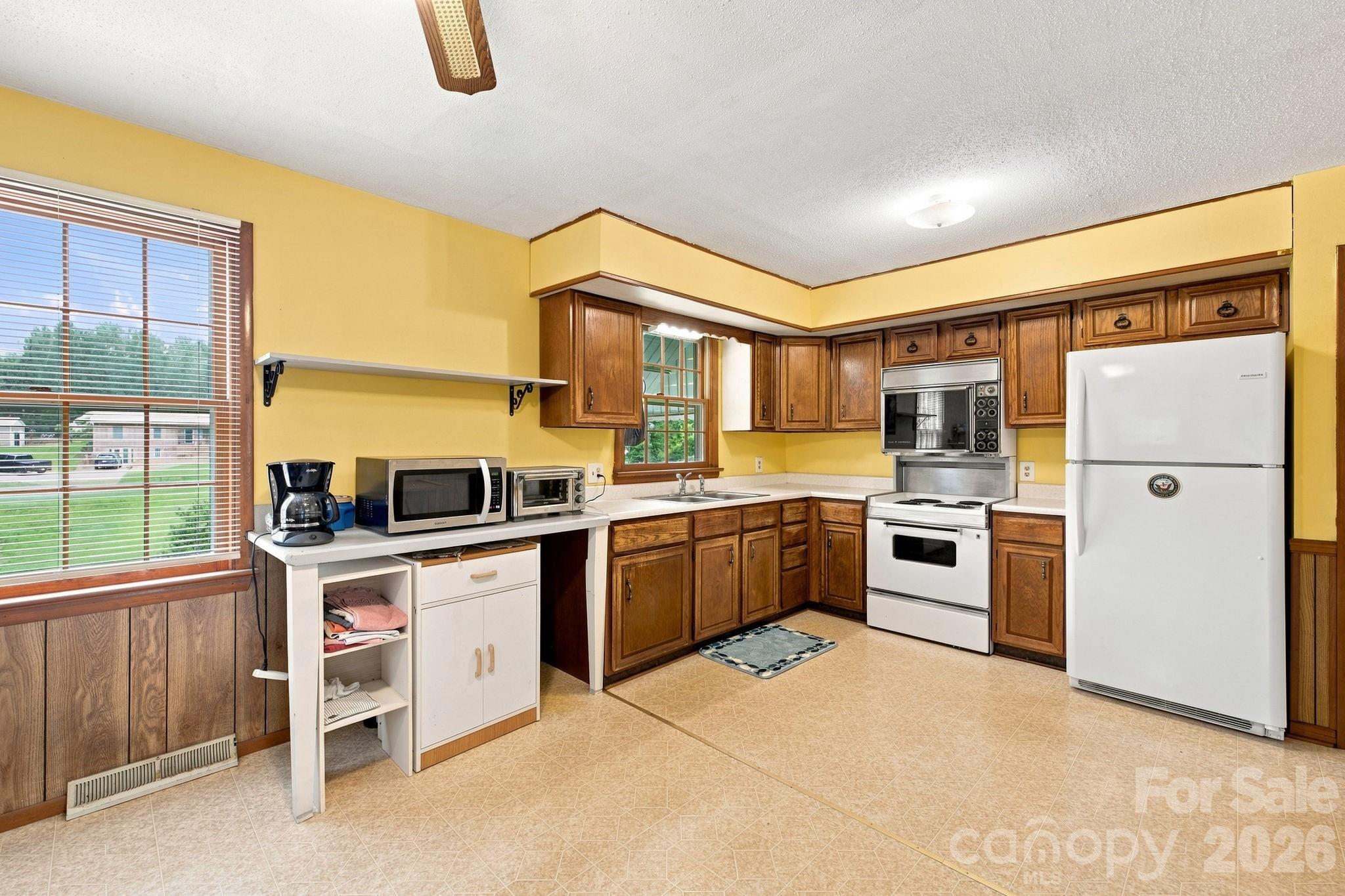 1714 Lazenby Street Property Photo 11
