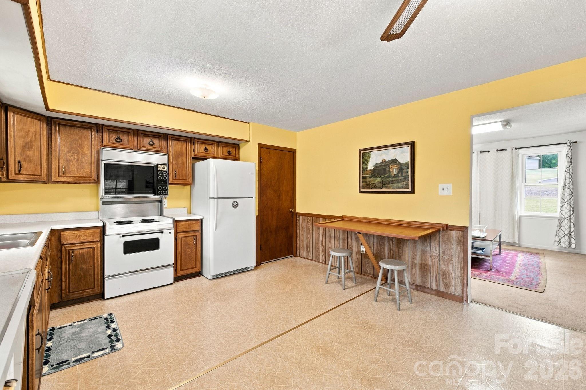 1714 Lazenby Street Property Photo 12