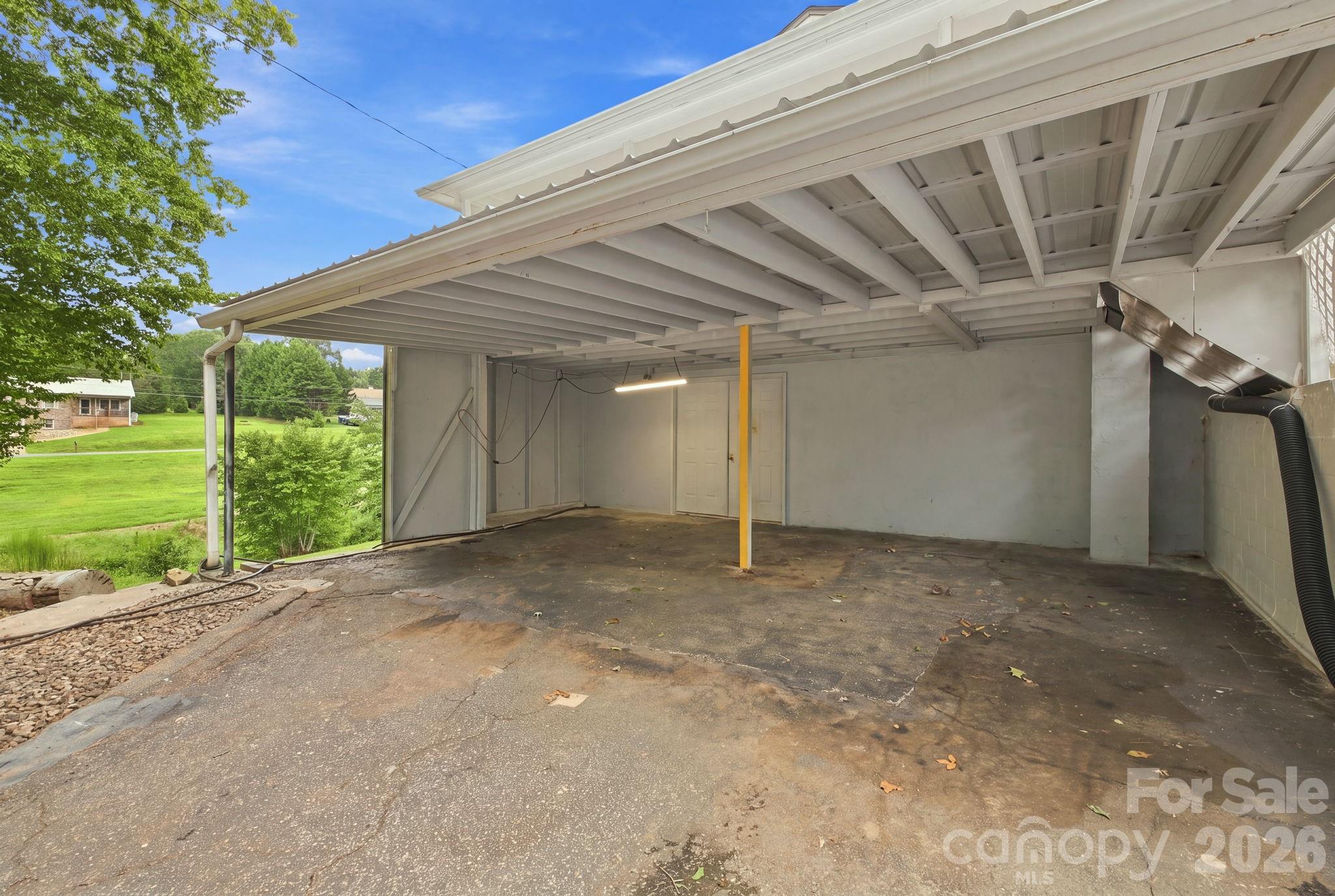 1714 Lazenby Street Property Photo 29