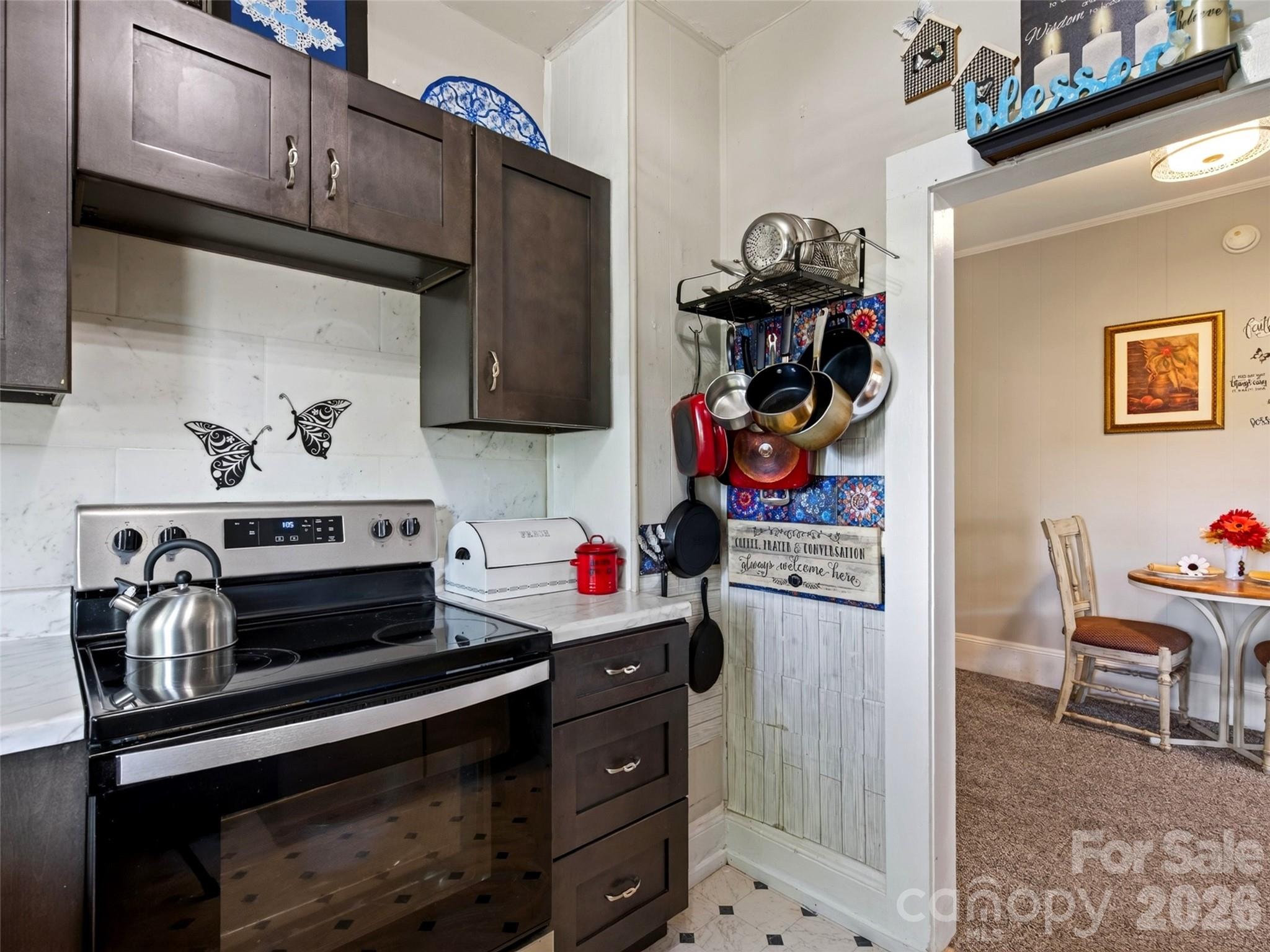 110 E Price Street Property Photo 10