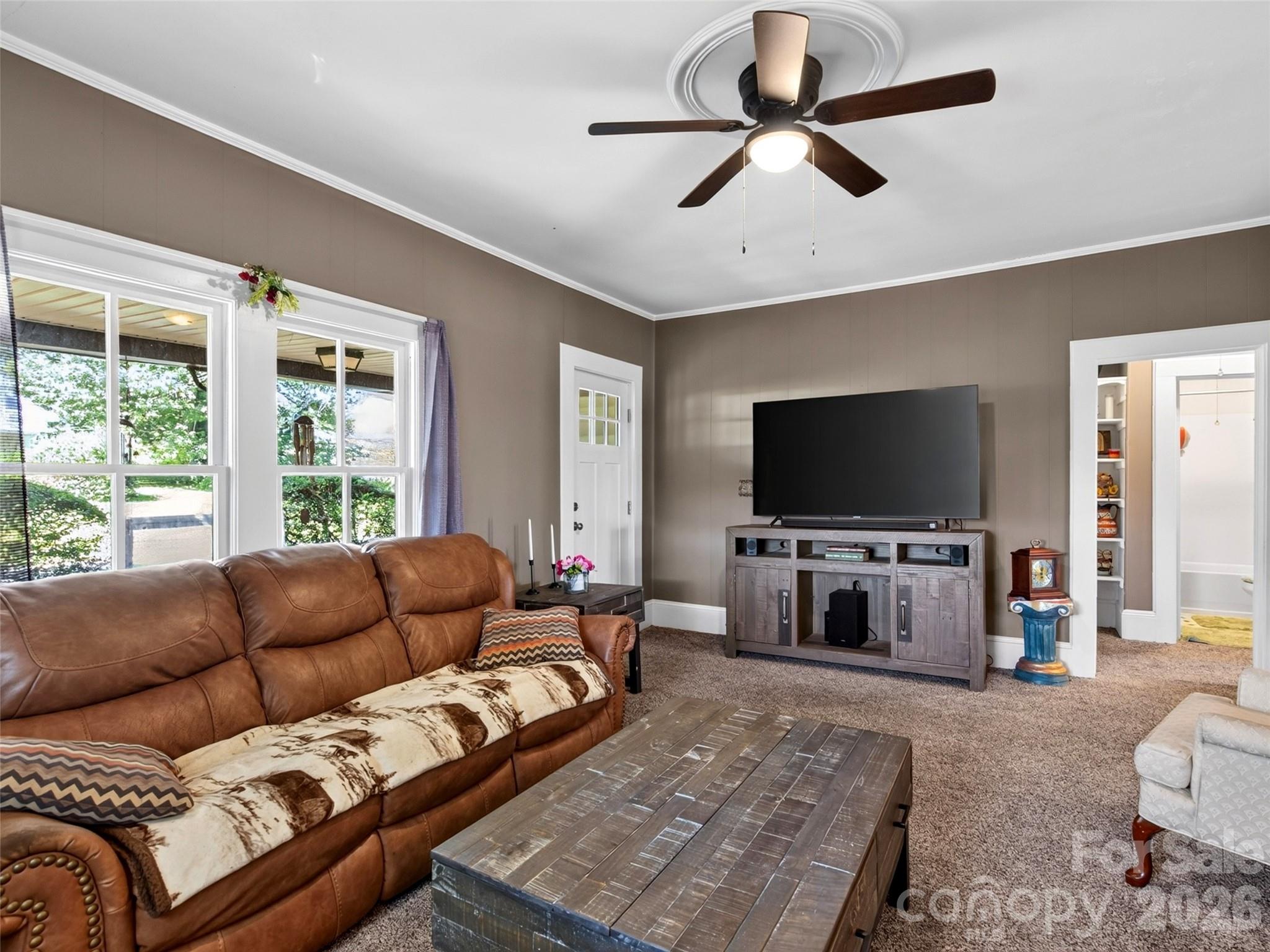 110 E Price Street Property Photo 12
