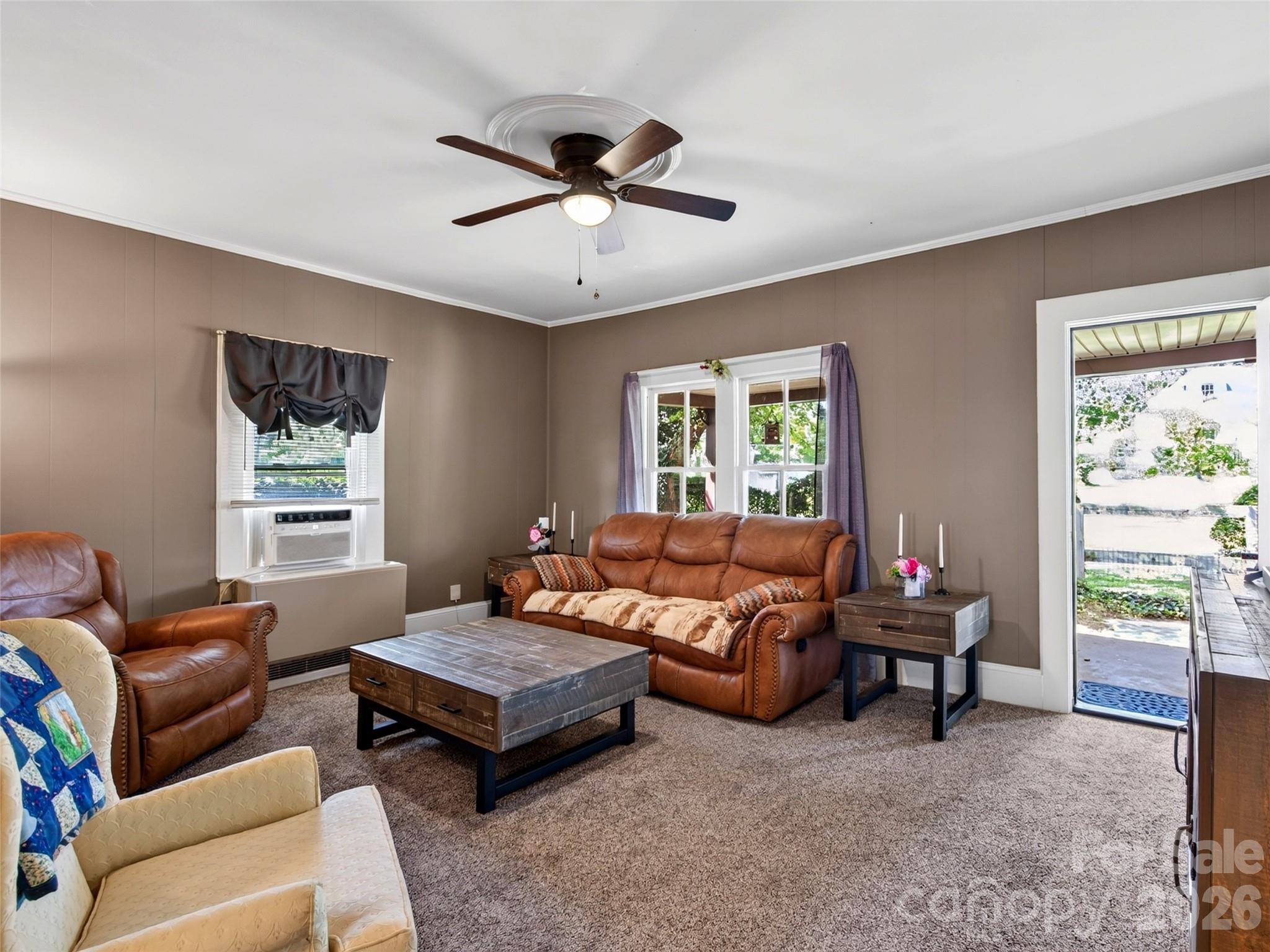 110 E Price Street Property Photo 13