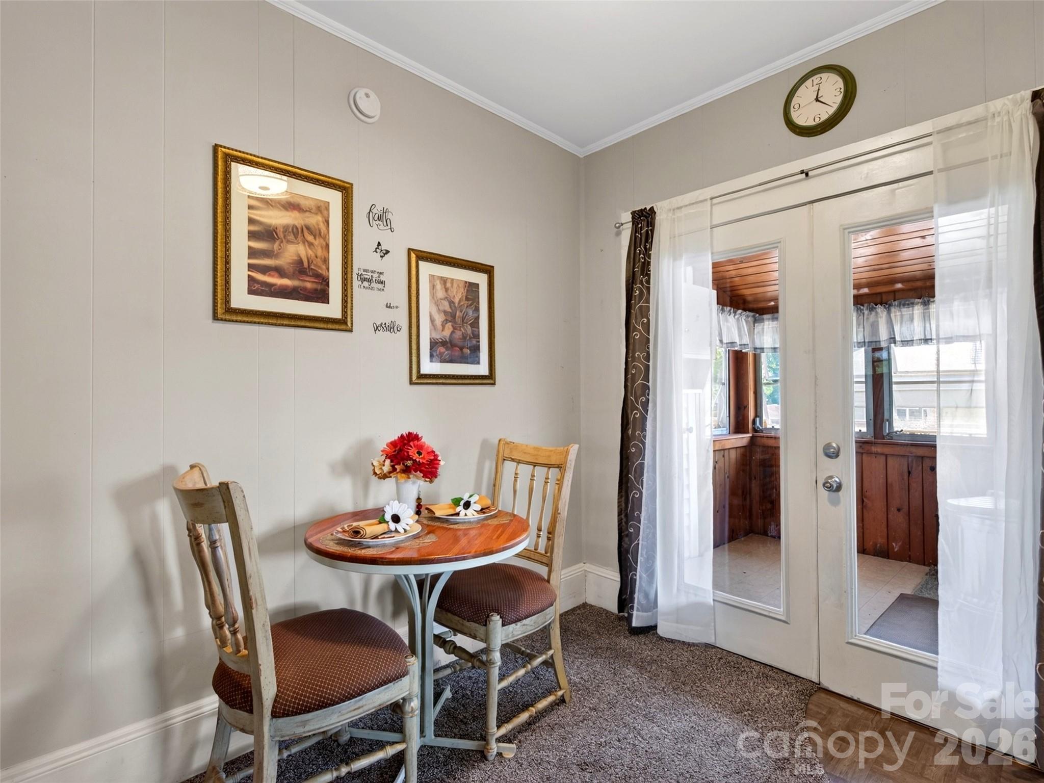 110 E Price Street Property Photo 15