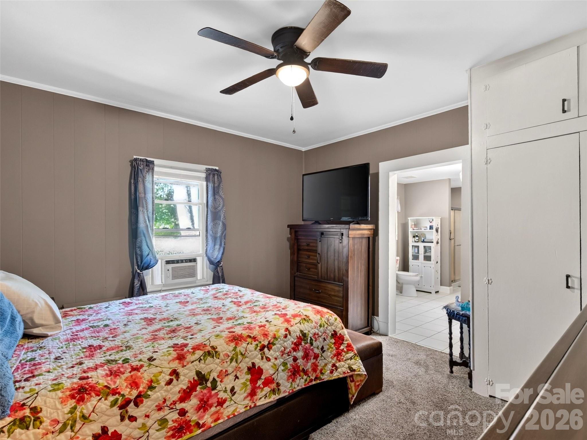110 E Price Street Property Photo 19