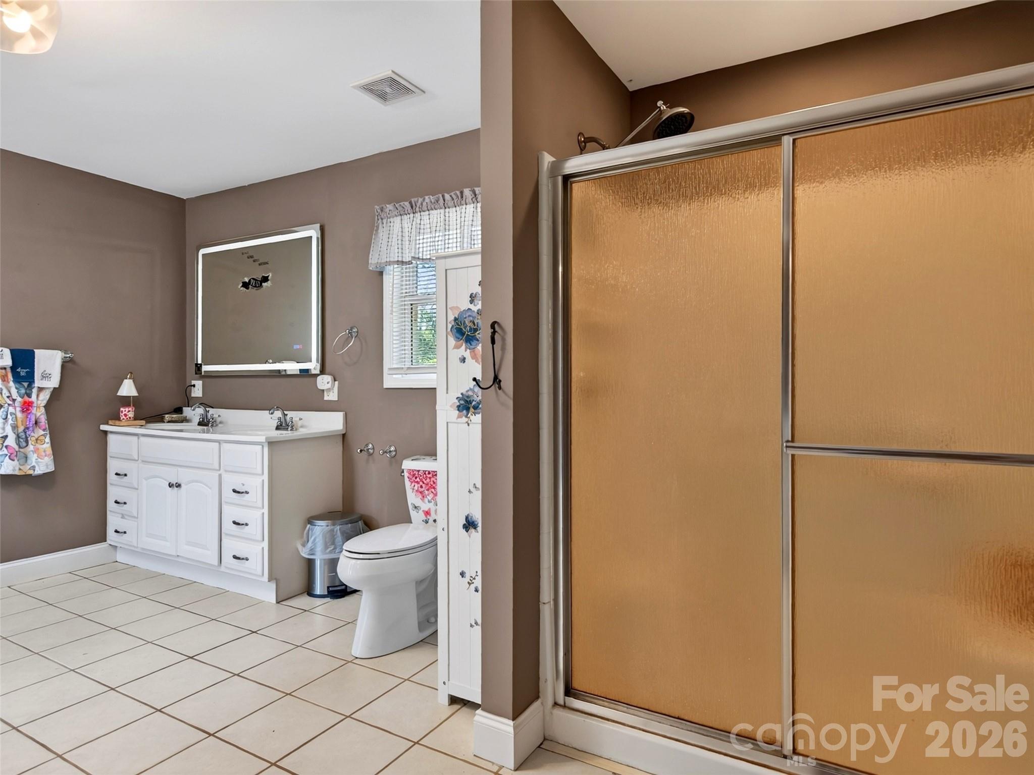 110 E Price Street Property Photo 22