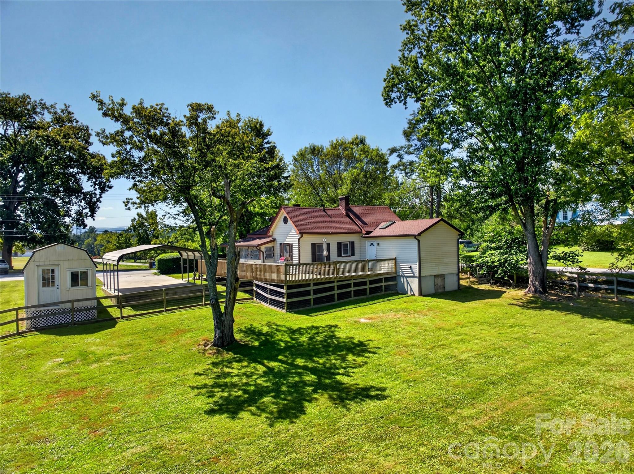 110 E Price Street Property Photo 26
