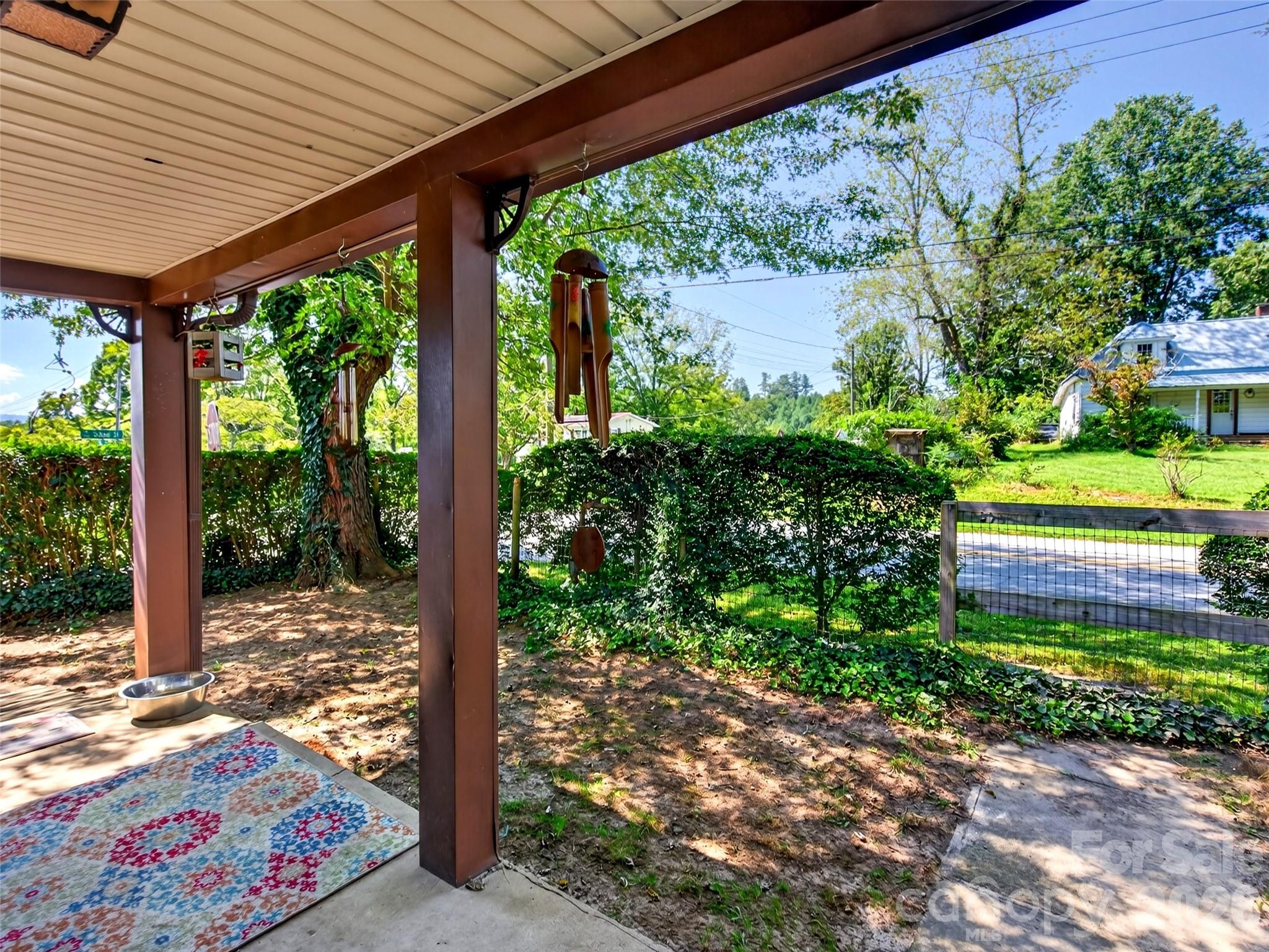 110 E Price Street Property Photo 38