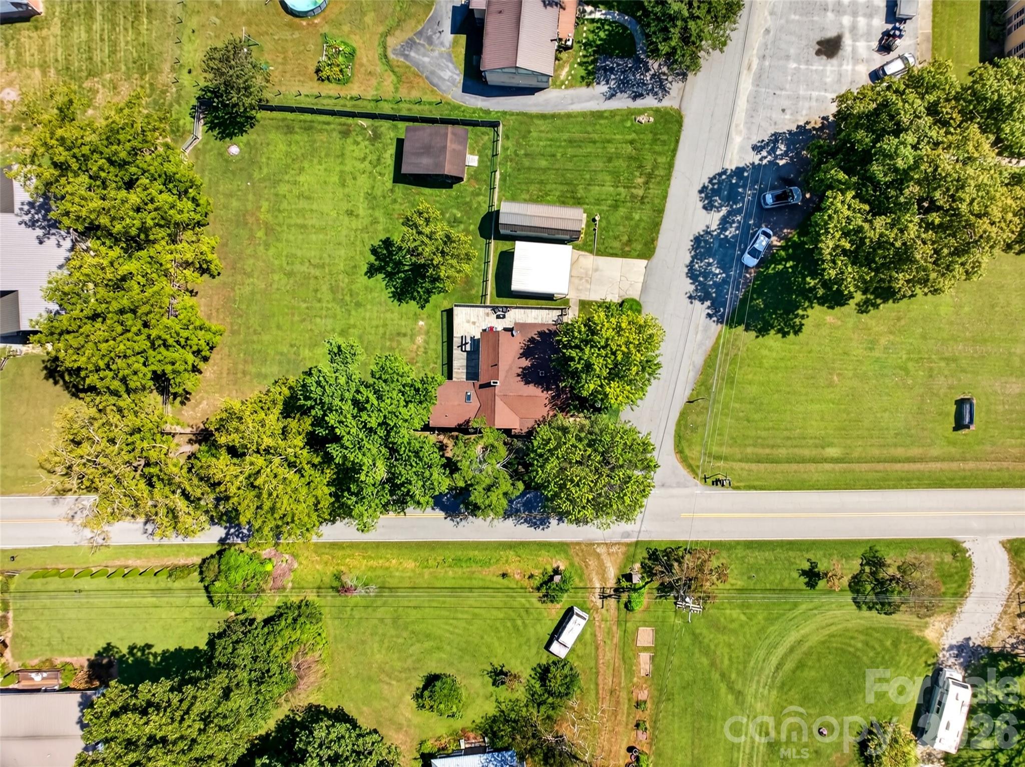 110 E Price Street Property Photo 44