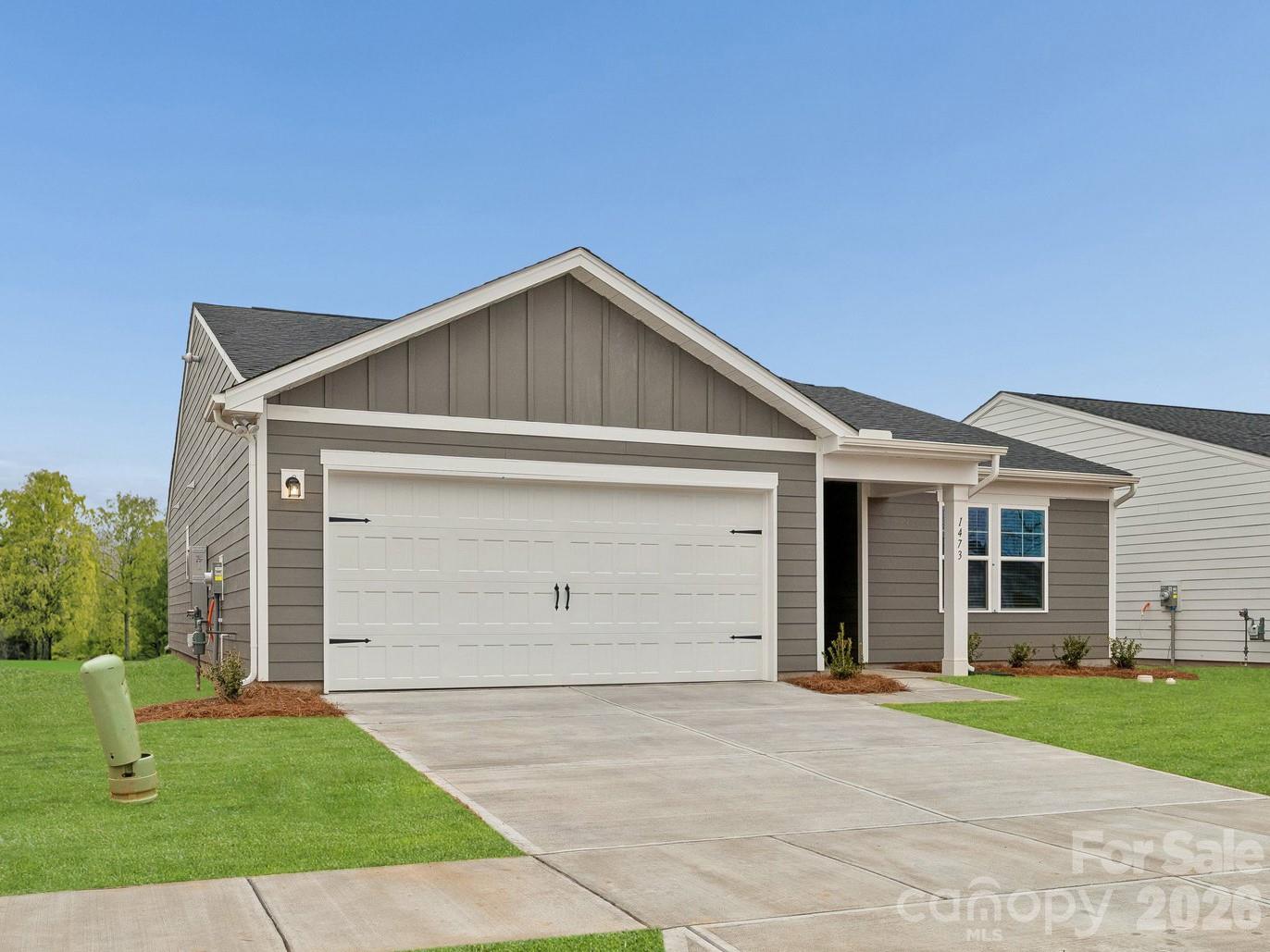 1189 Grebe Road Property Photo 3