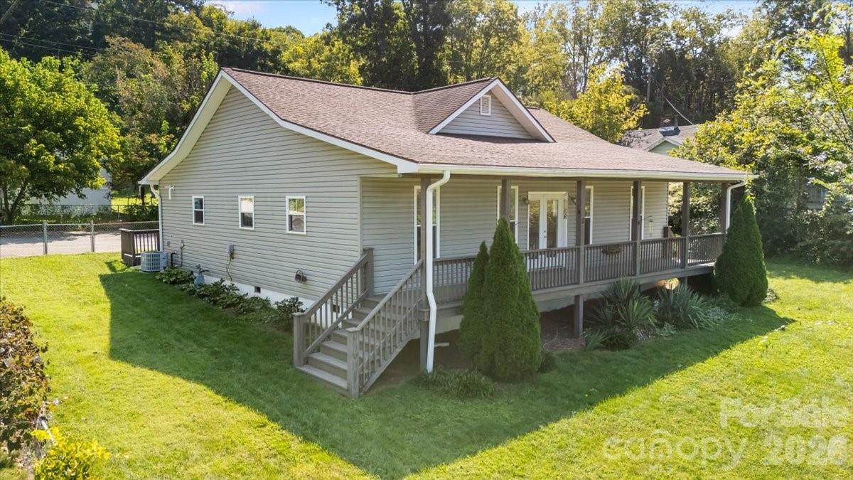 2 Elkmont Place Property Photo 3