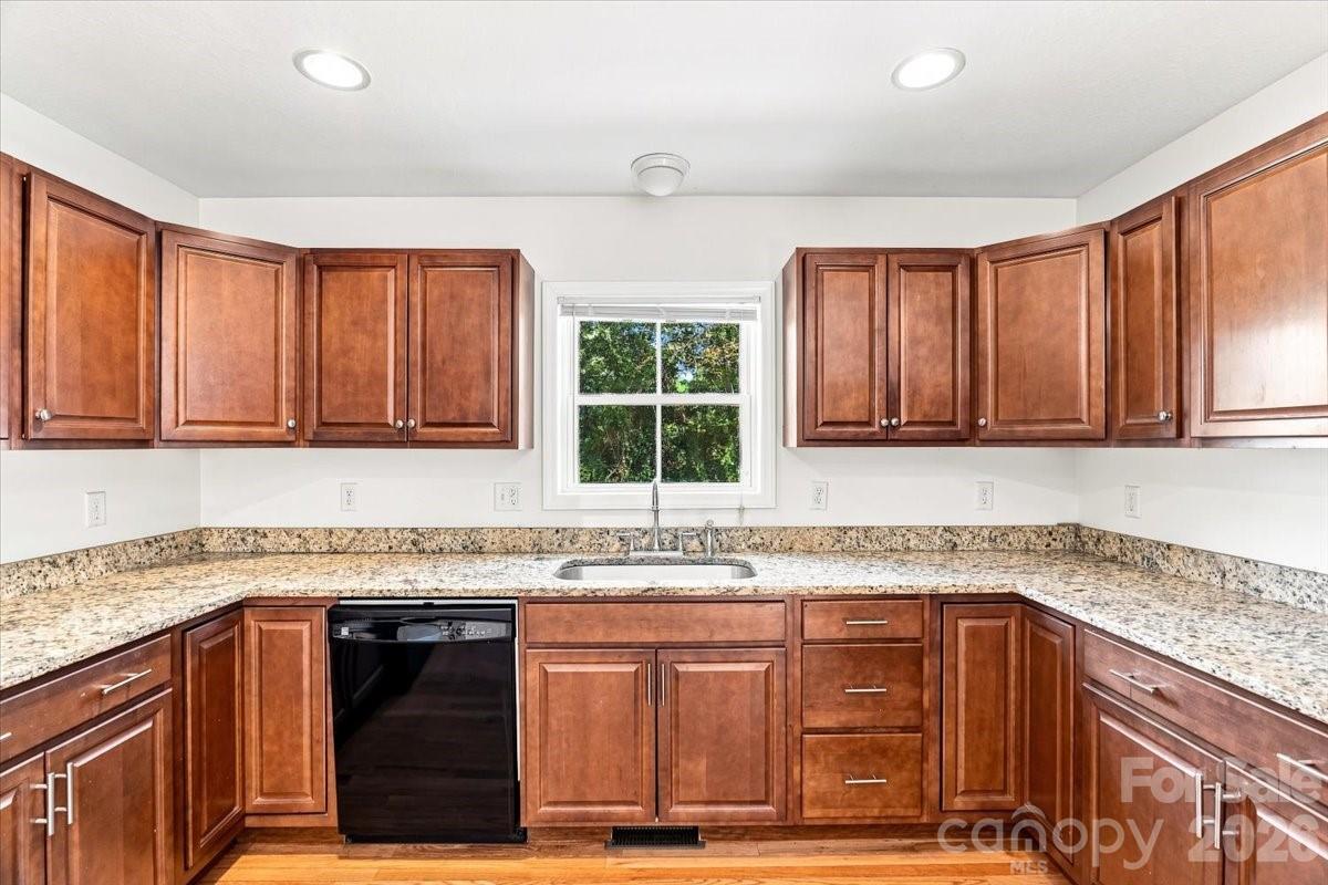 2 Elkmont Place Property Photo 6