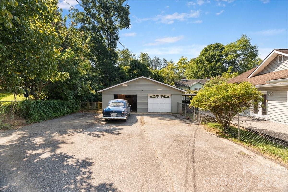 2 Elkmont Place Property Photo 37