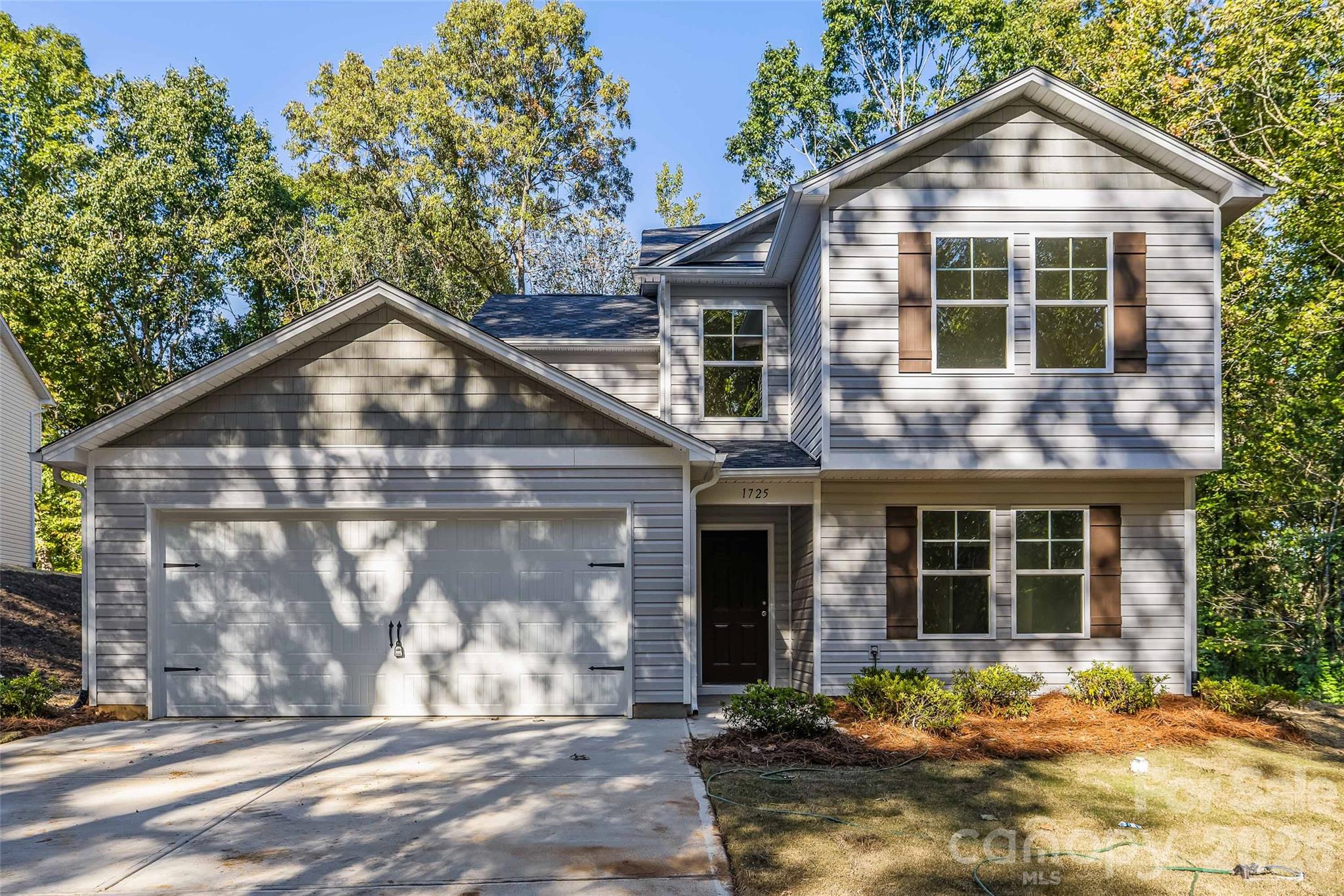 1725 Evans Drive Property Photo 1