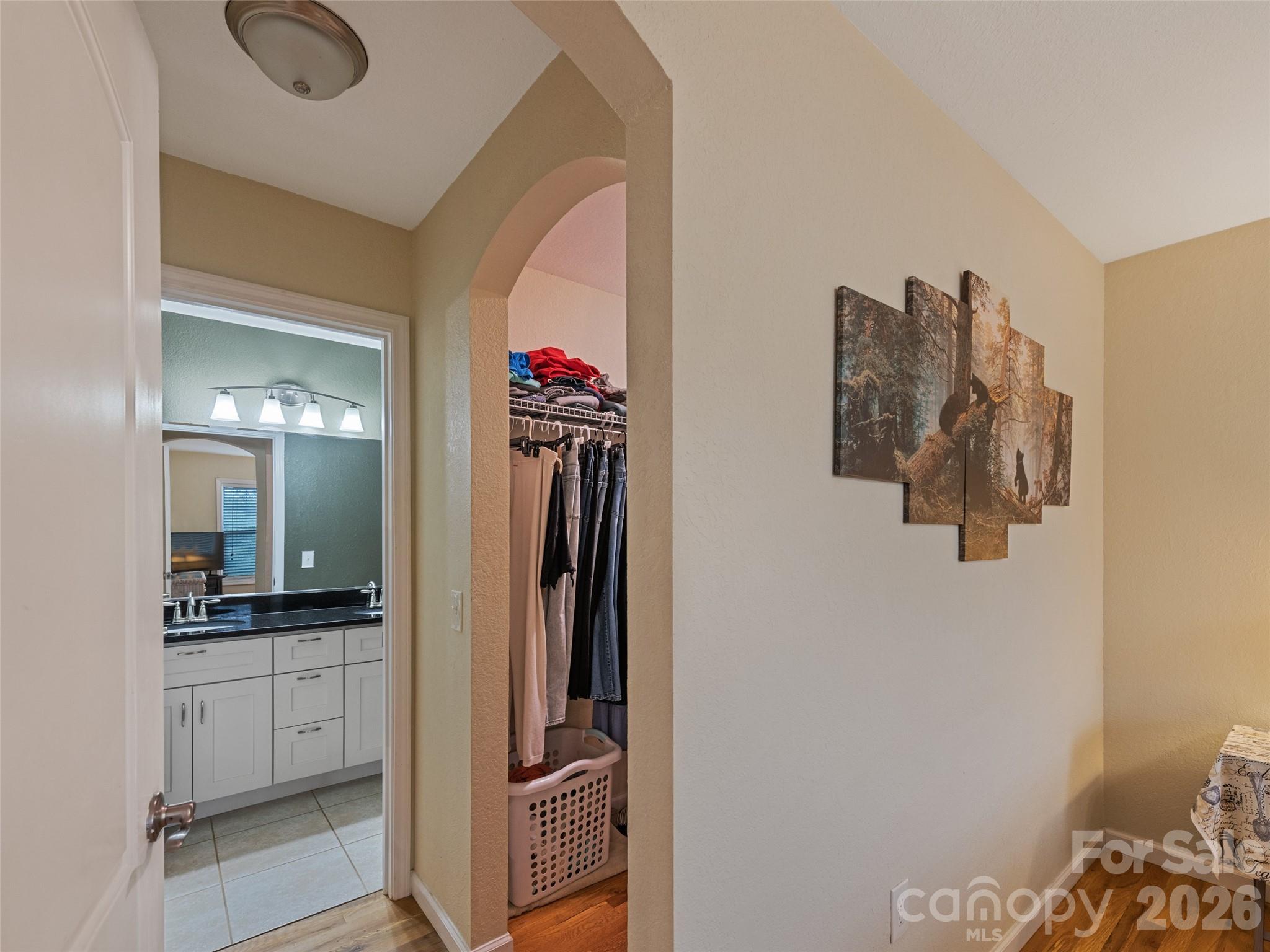 404 Loop Road Property Photo 14