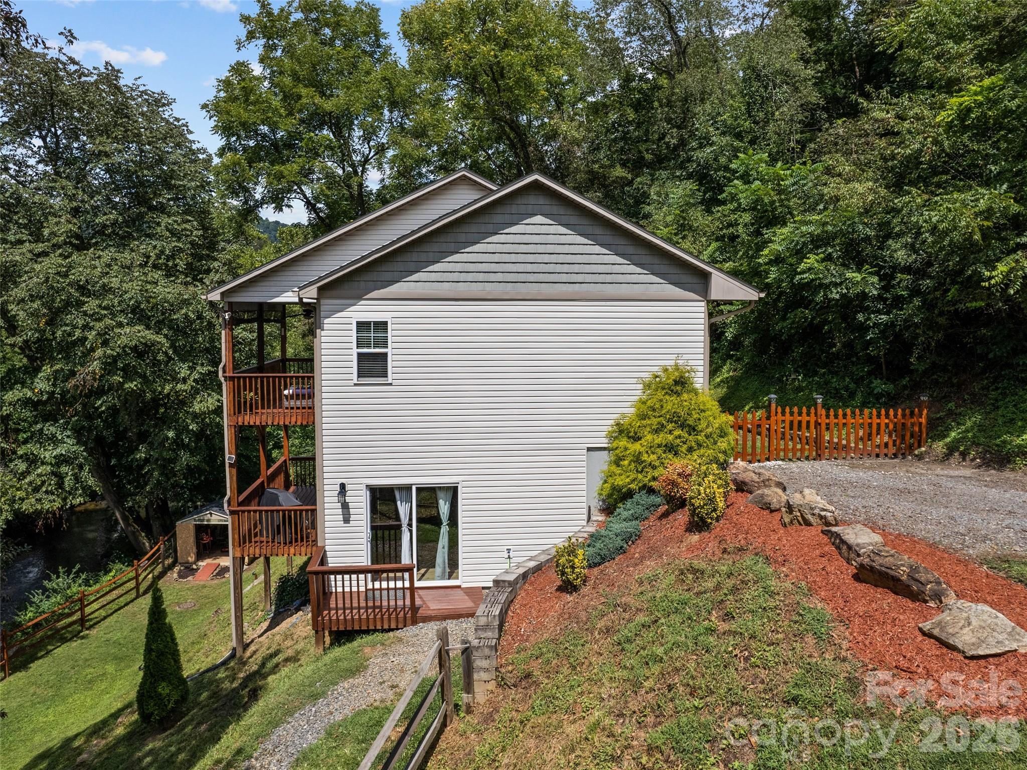 404 Loop Road Property Photo 36