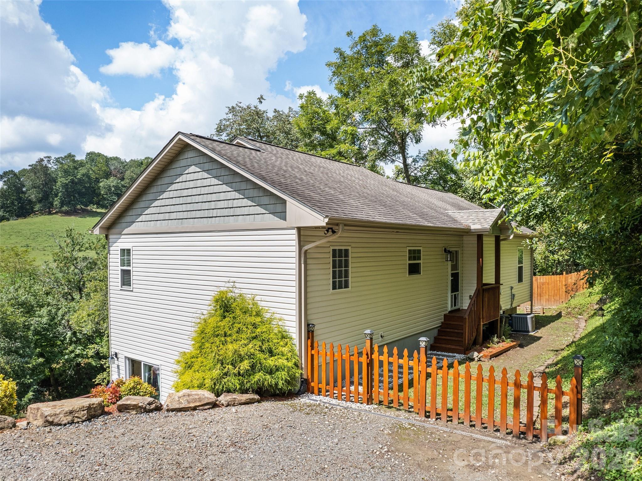 404 Loop Road Property Photo 44