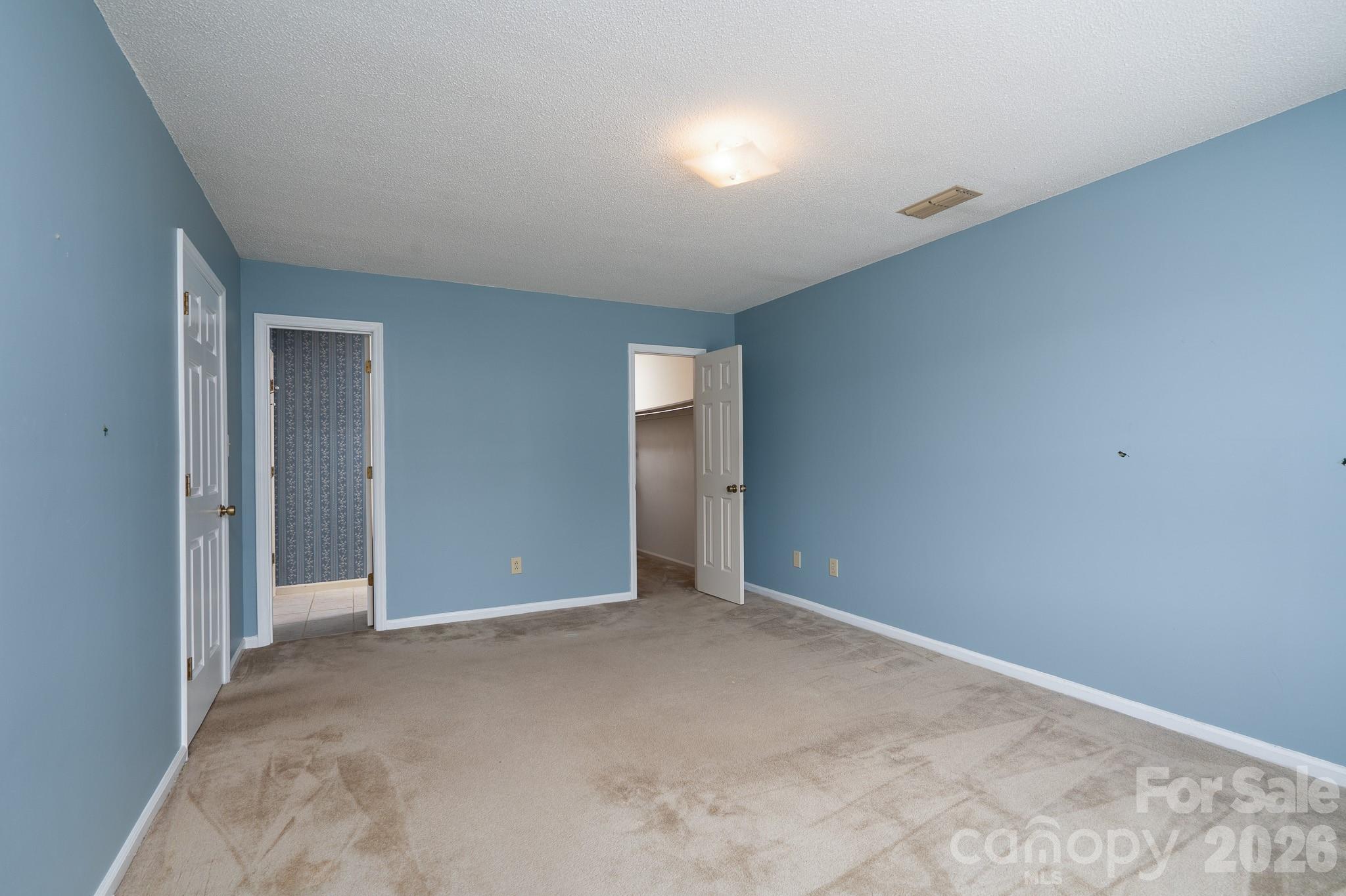 566 Camrose Circle Property Photo 9