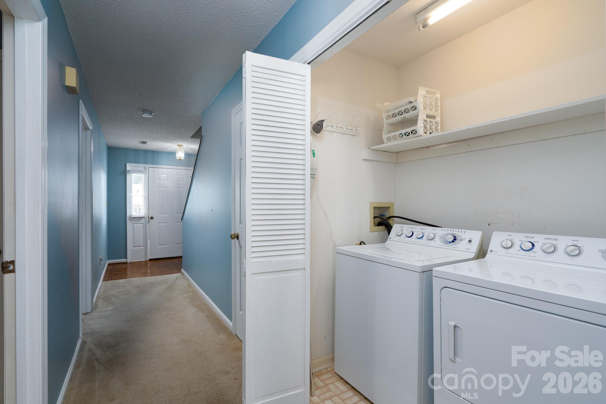 566 Camrose Circle Property Photo 12