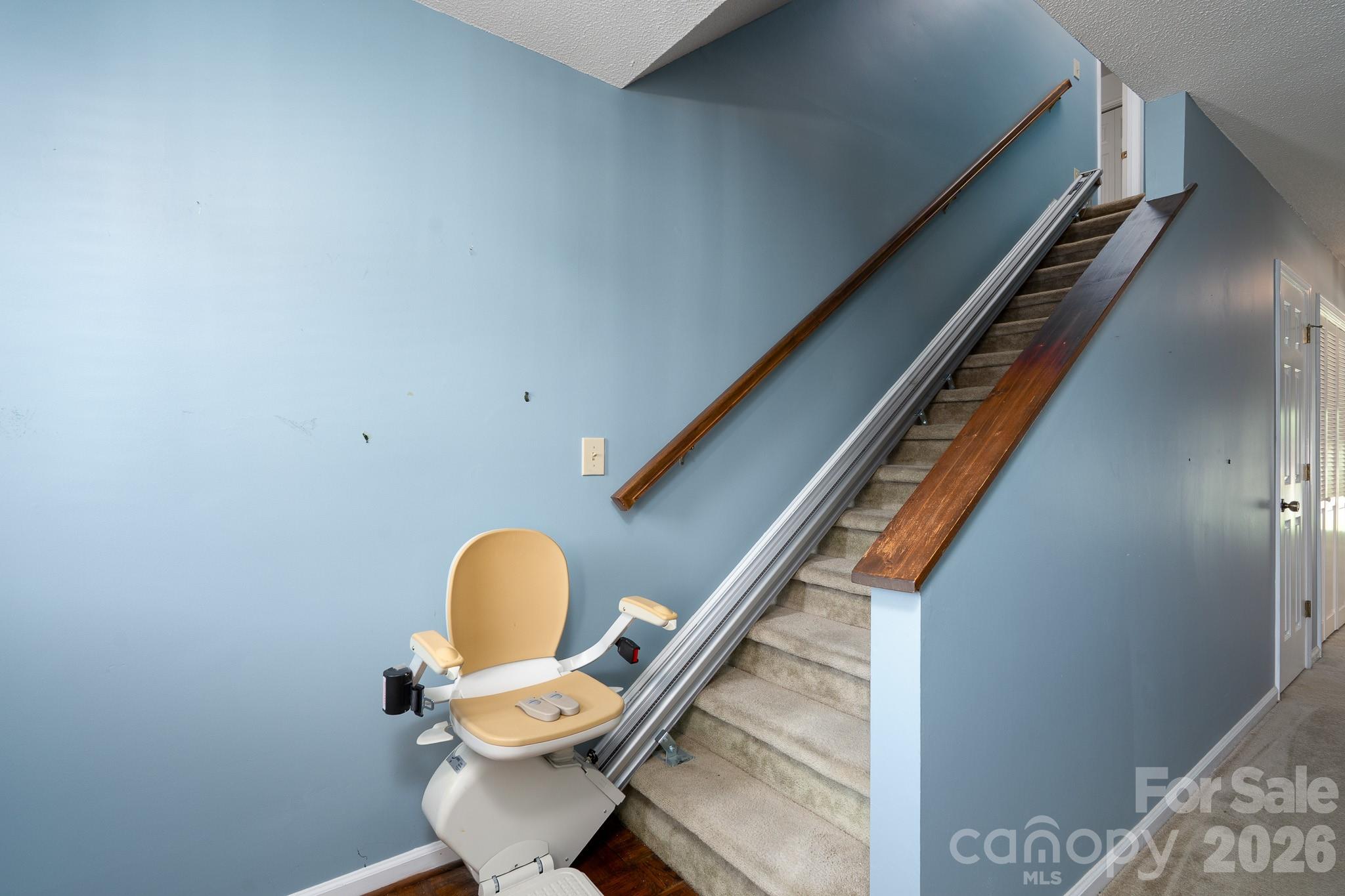 566 Camrose Circle Property Photo 13