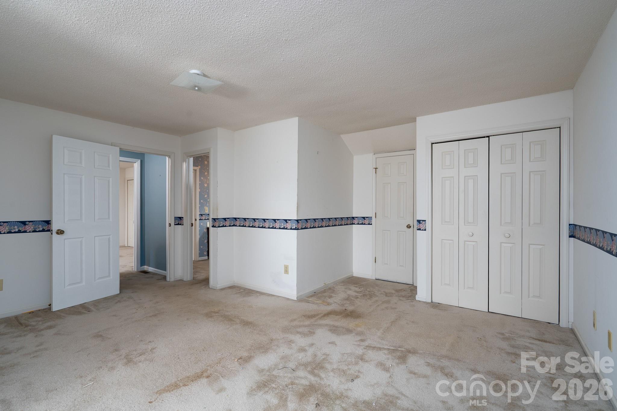 566 Camrose Circle Property Photo 17