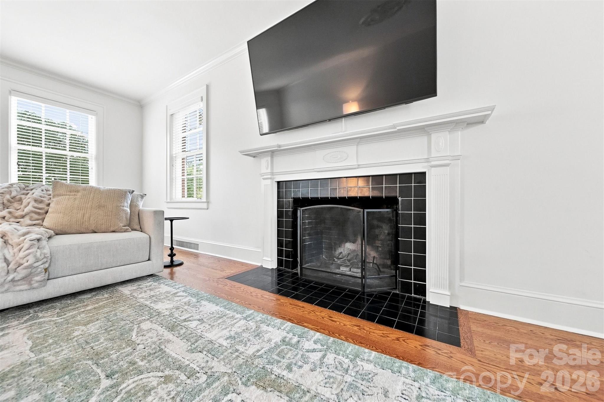 525 2nd Avenue Property Photo 9