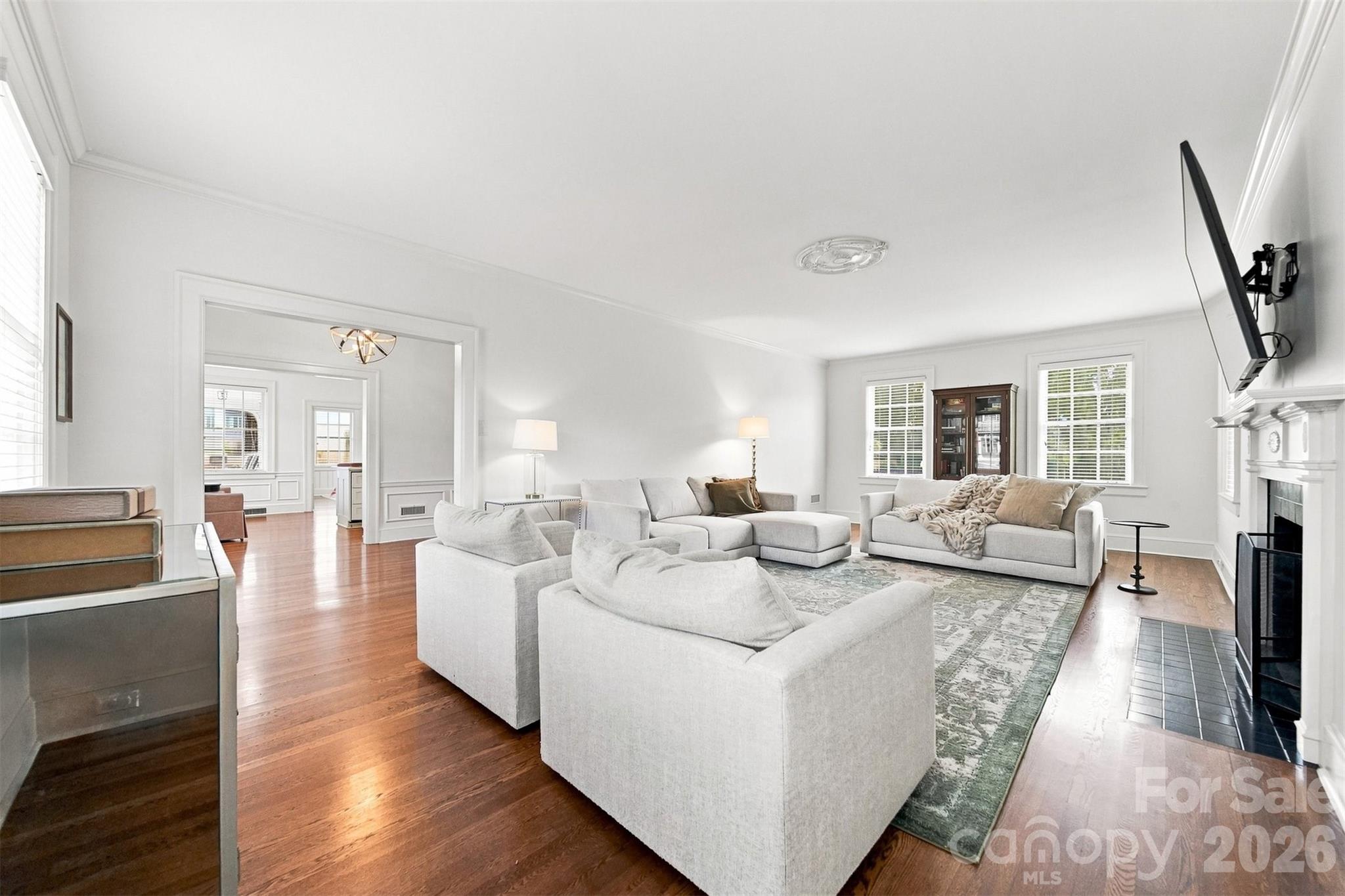 525 2nd Avenue Property Photo 10