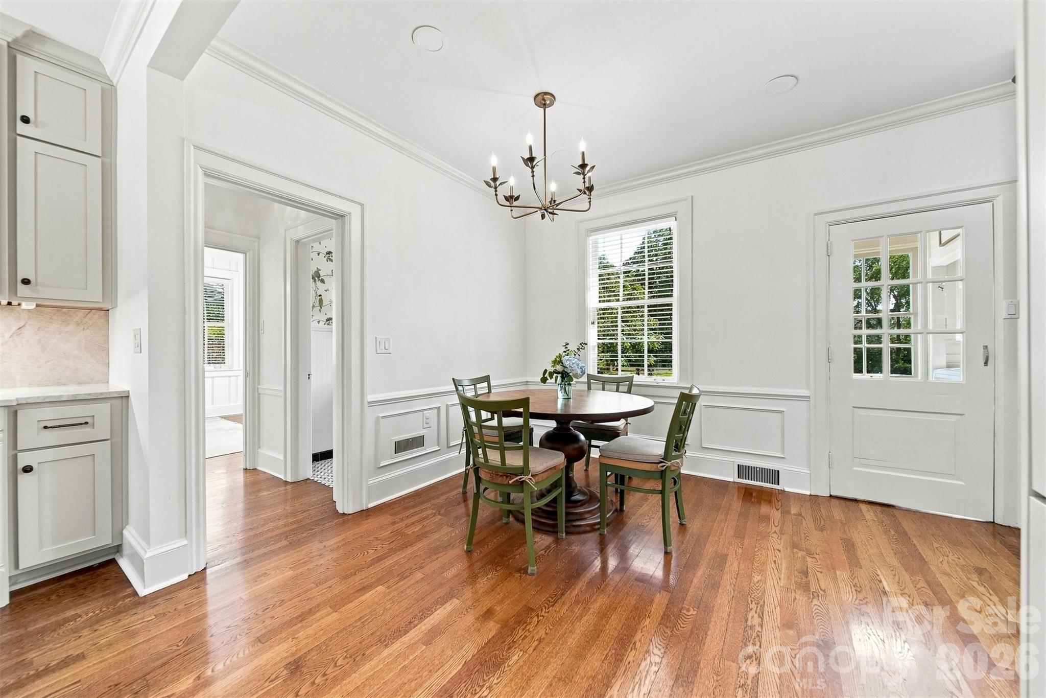 525 2nd Avenue Property Photo 14