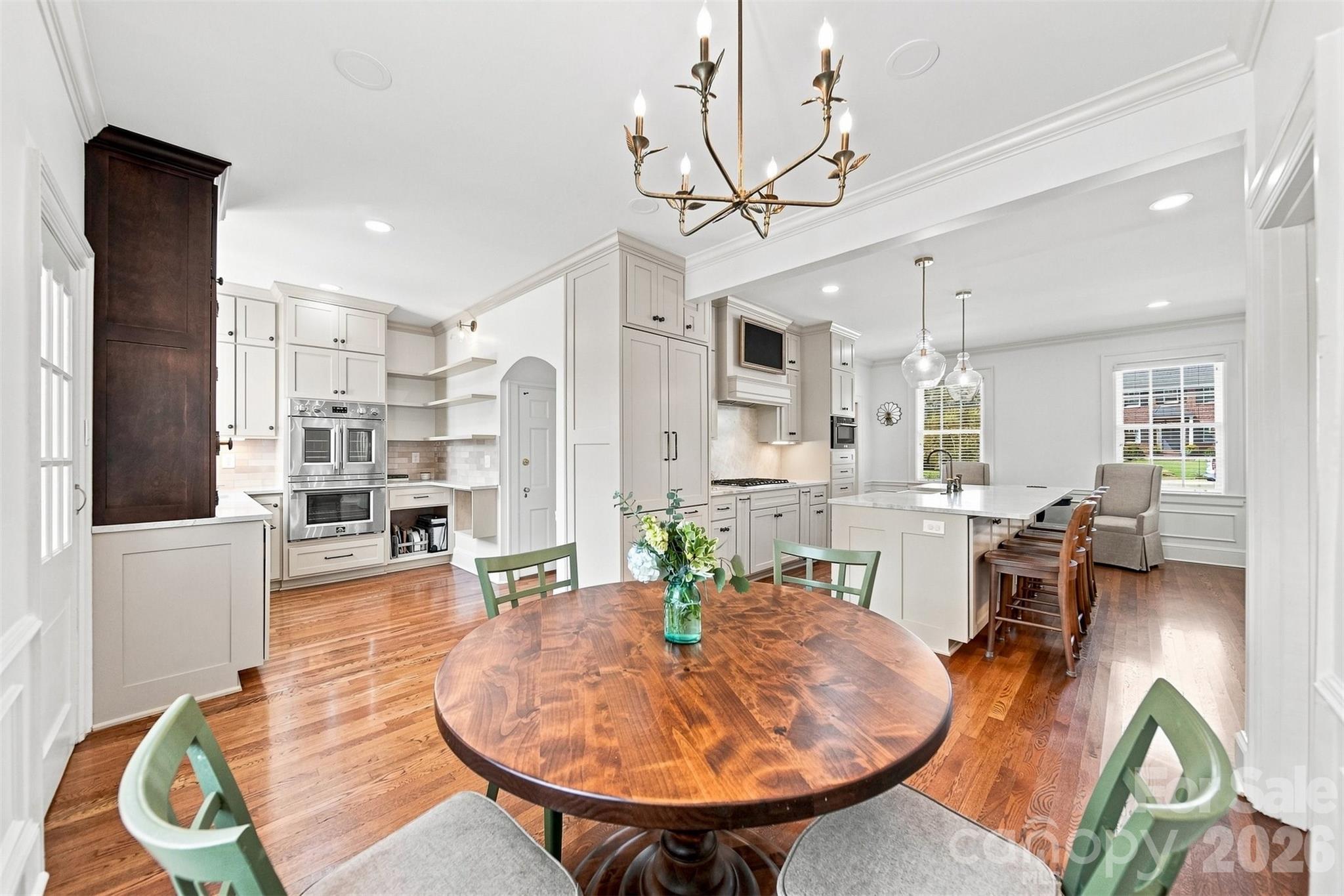 525 2nd Avenue Property Photo 16