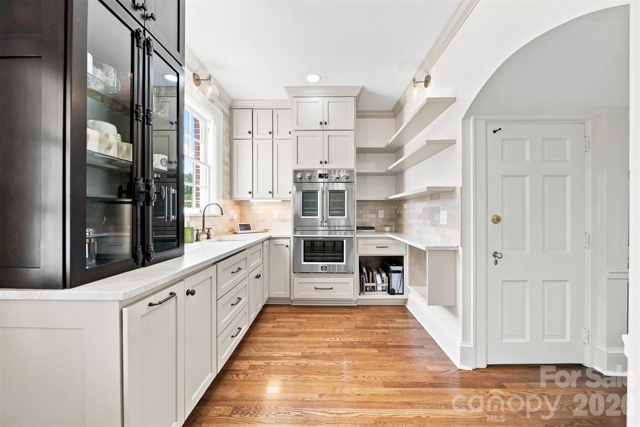 525 2nd Avenue Property Photo 17