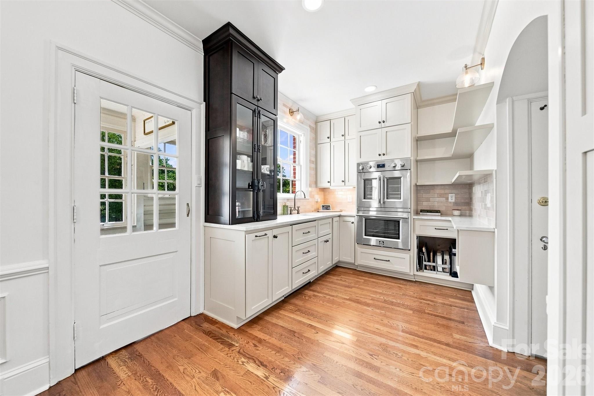 525 2nd Avenue Property Photo 18