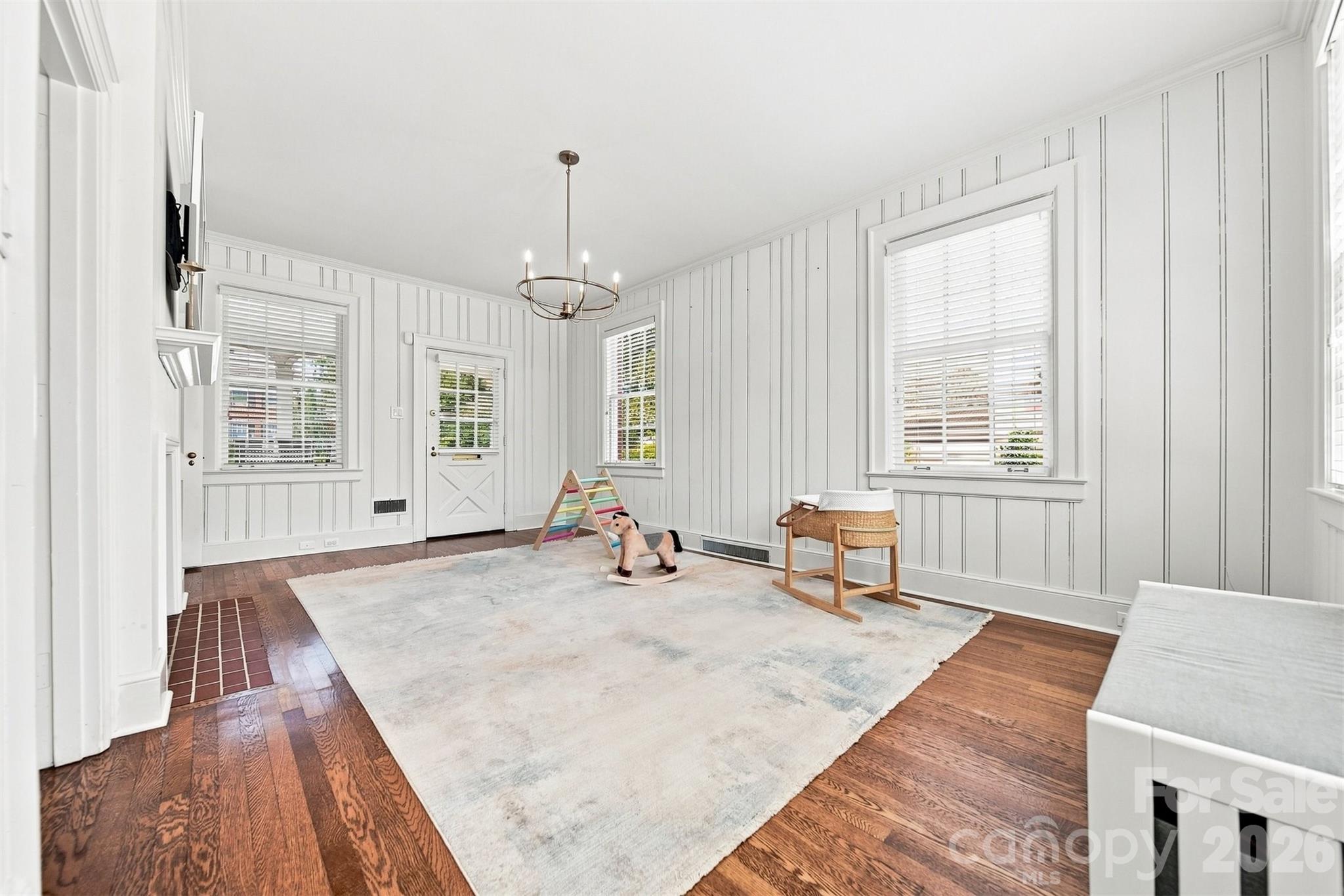 525 2nd Avenue Property Photo 21