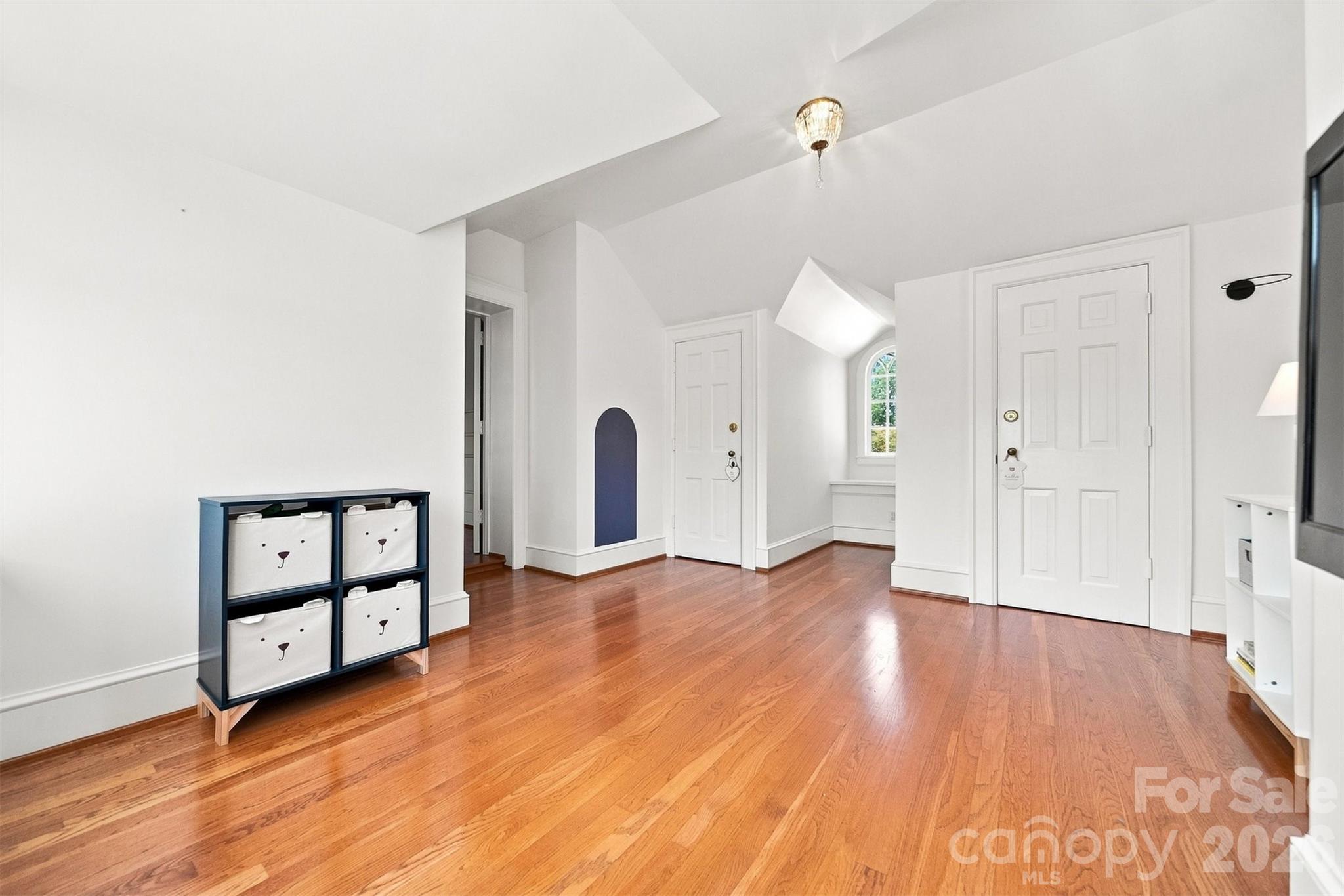 525 2nd Avenue Property Photo 34